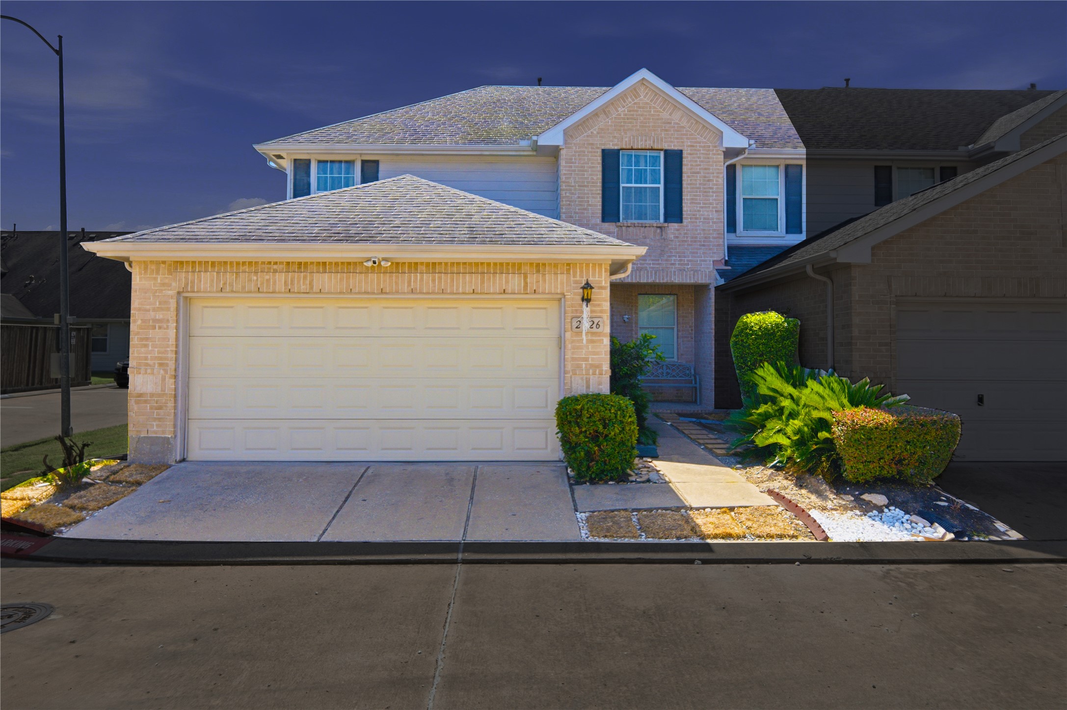 Listing photo 2