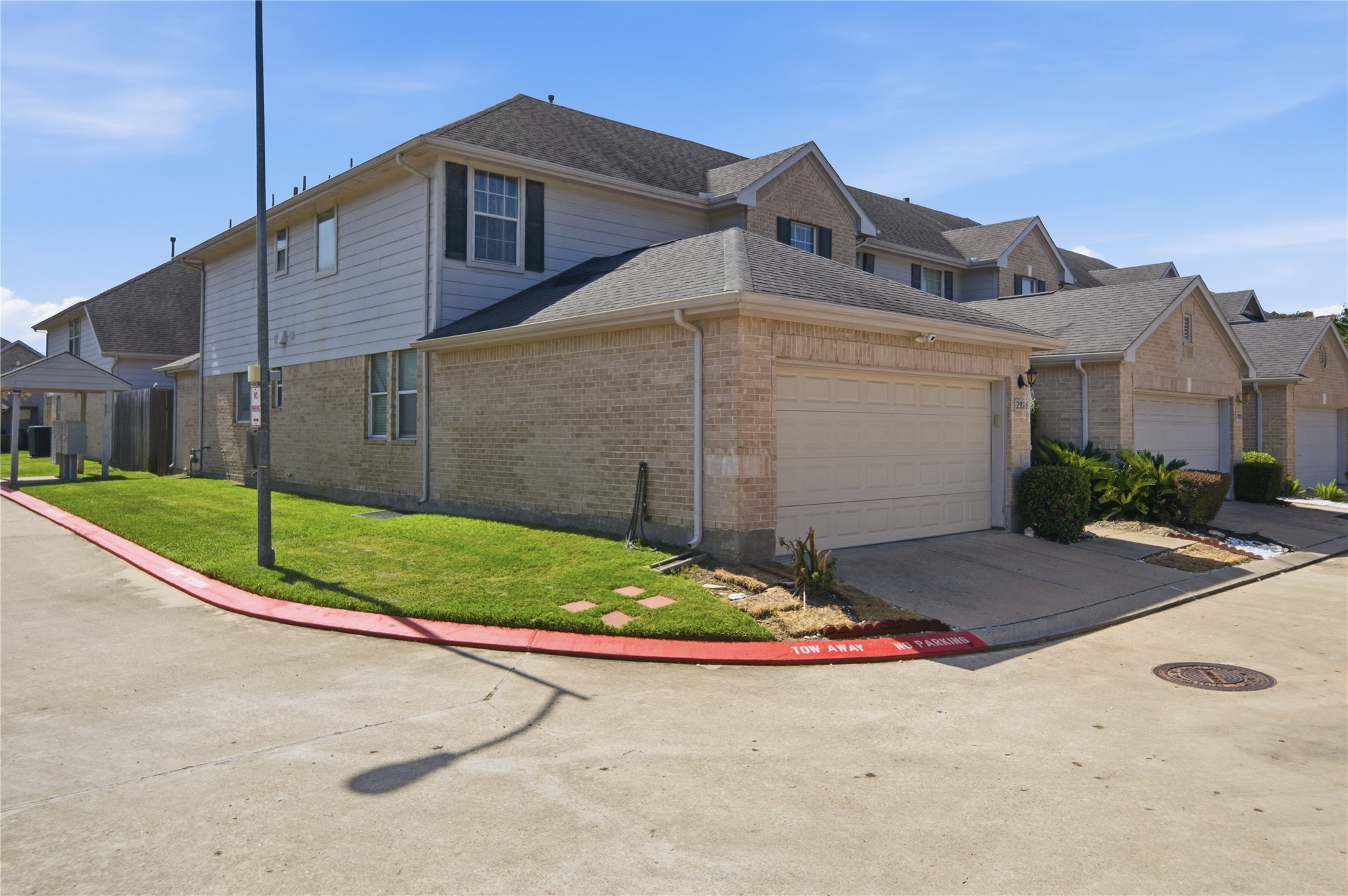 Listing photo 3
