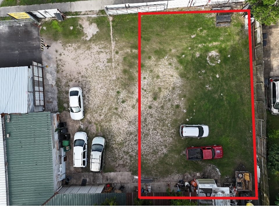 Listing photo 3