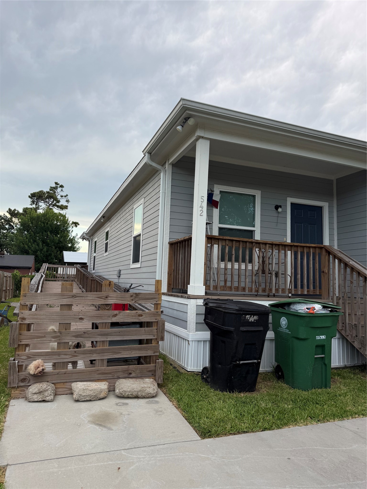 Listing photo 1