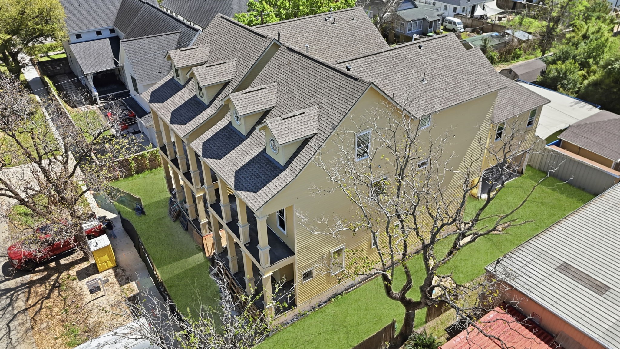 Listing photo 3