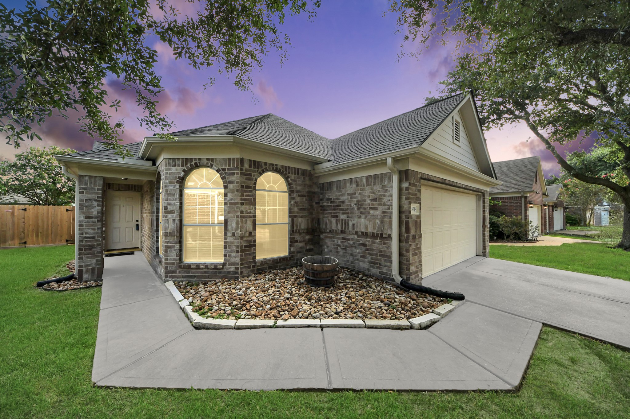 Listing photo 1