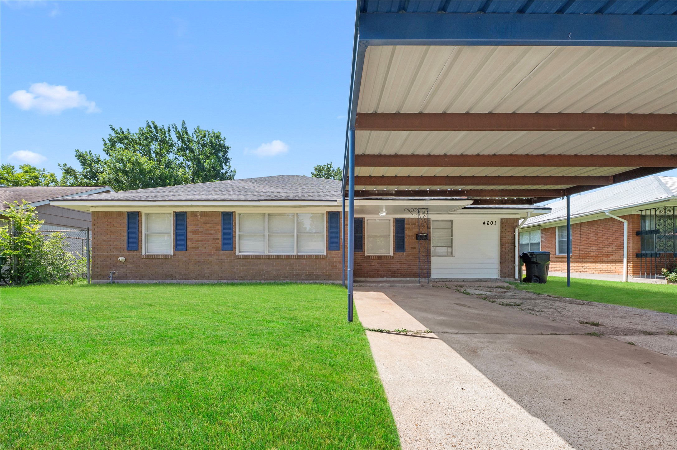 Listing photo 1