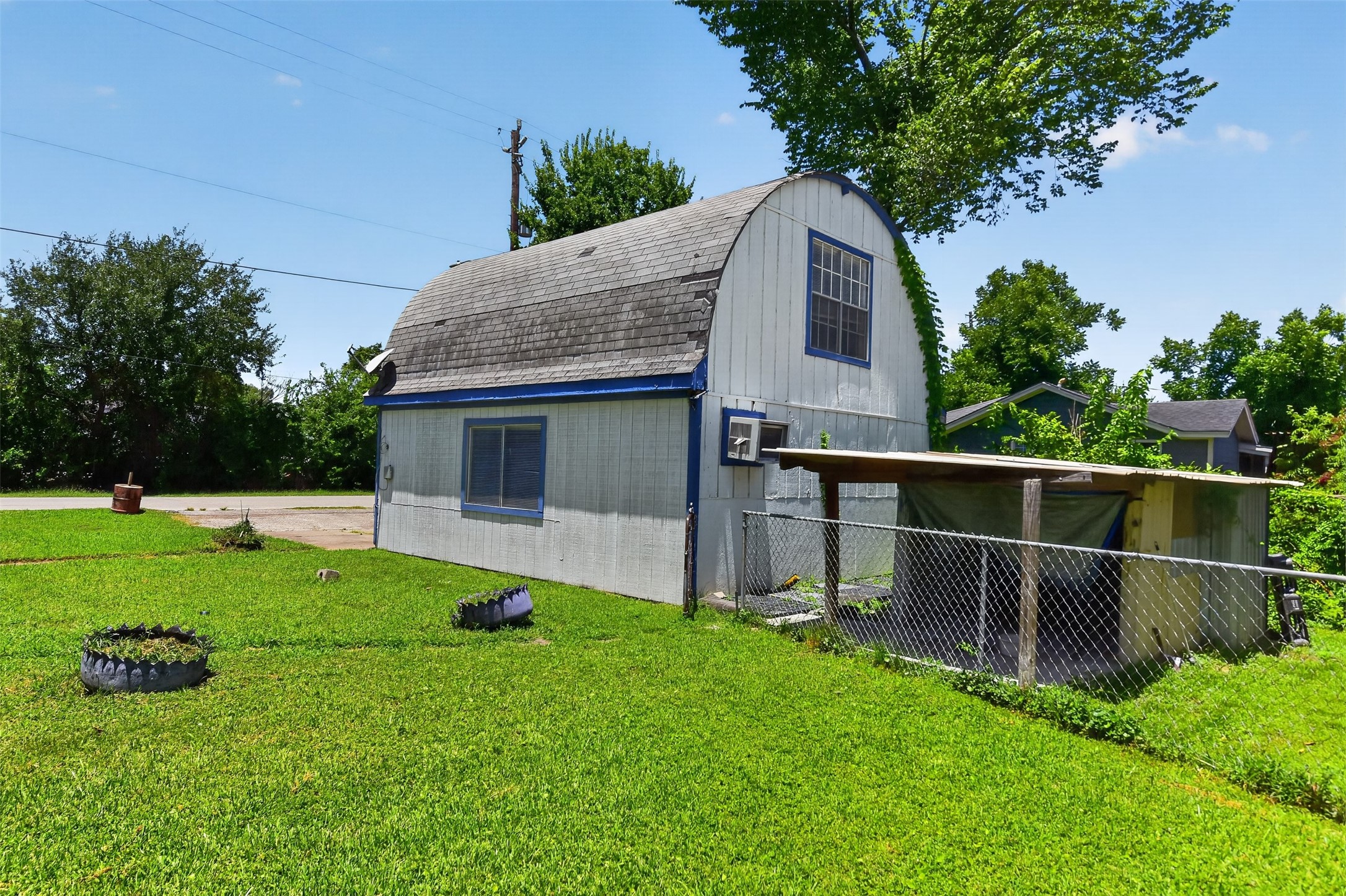 Listing photo 5