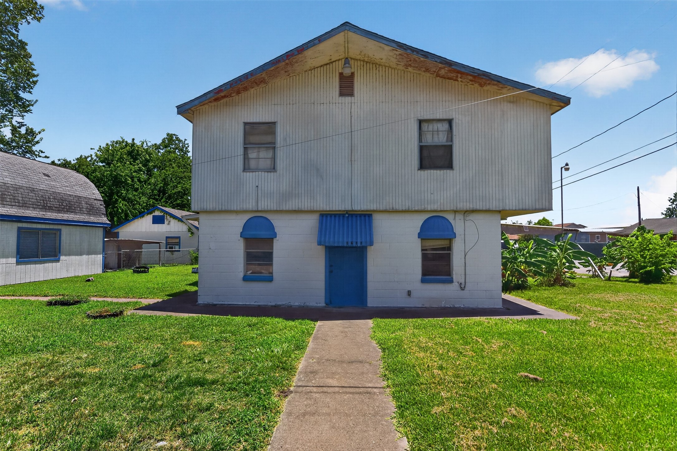 Listing photo 1
