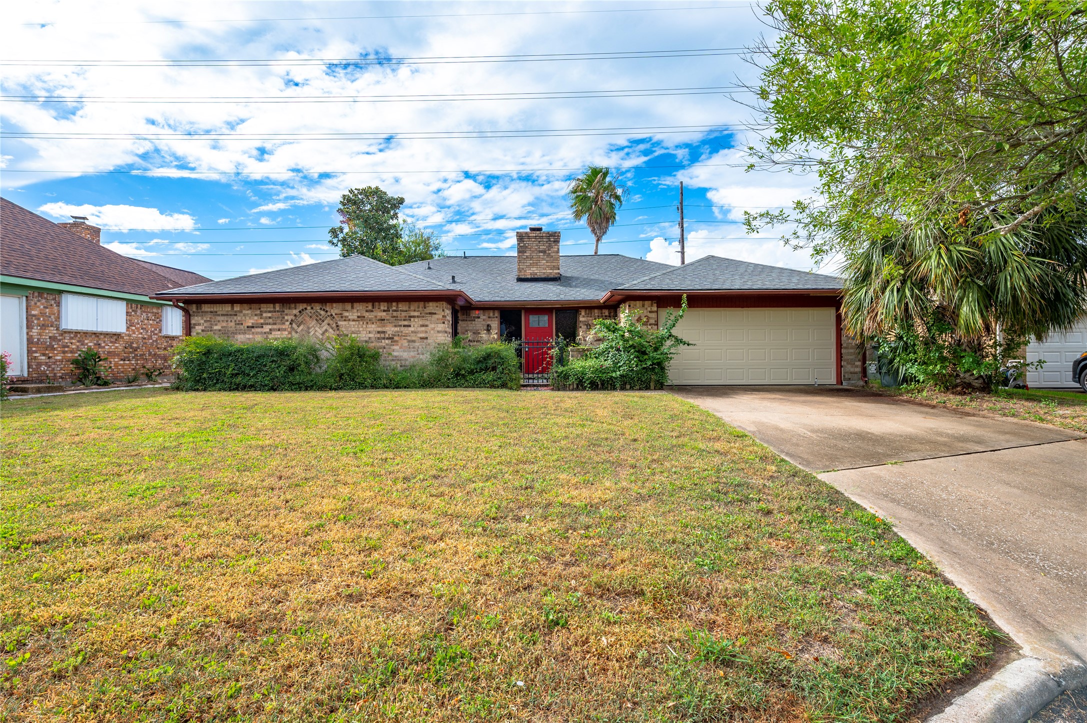 Listing photo 1