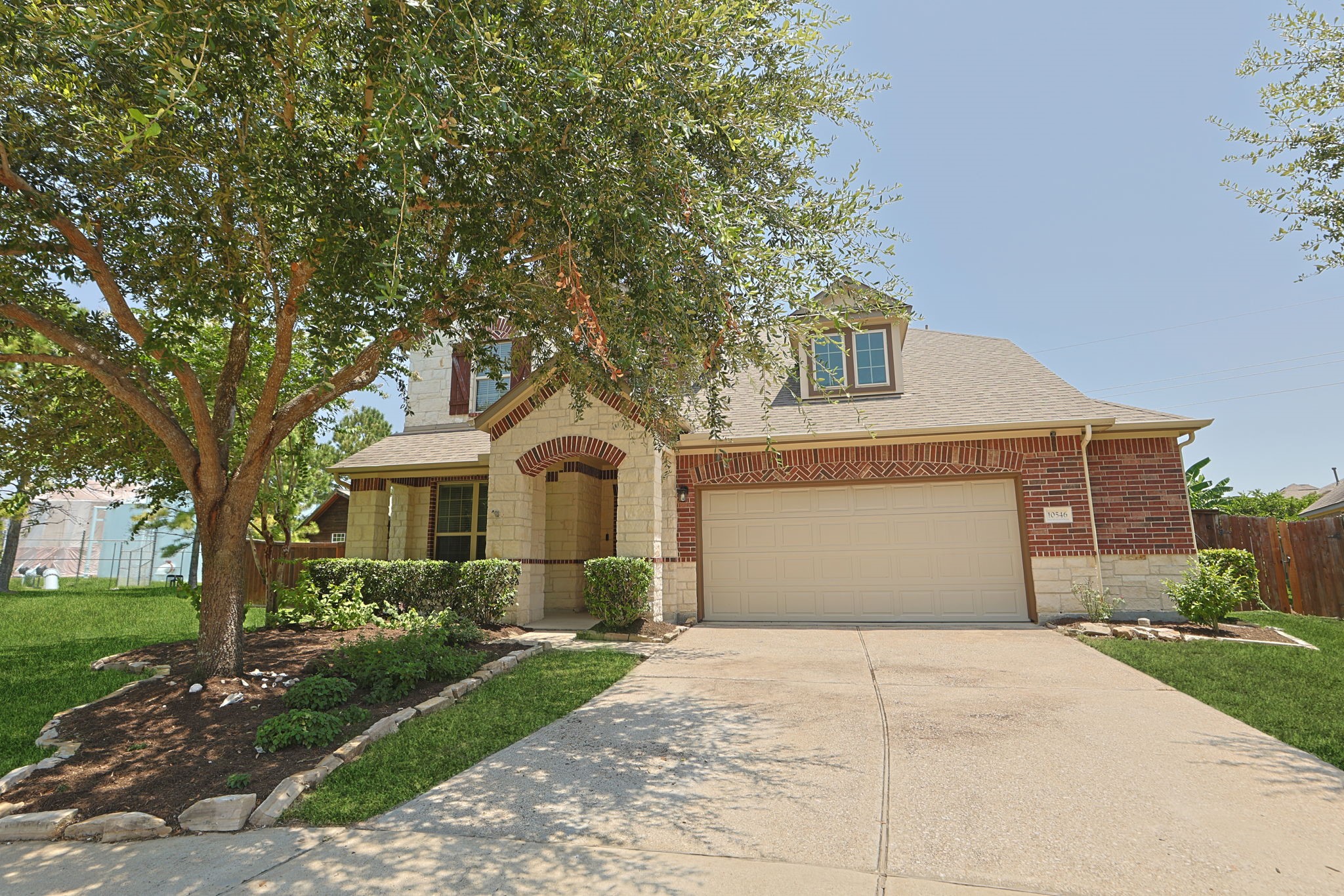 Listing photo 3