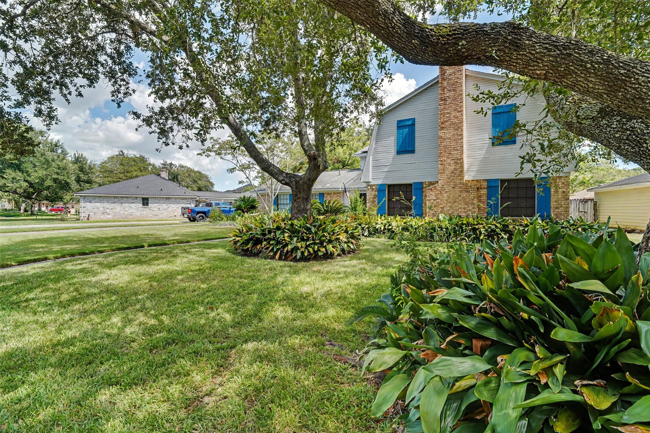 Listing photo 3