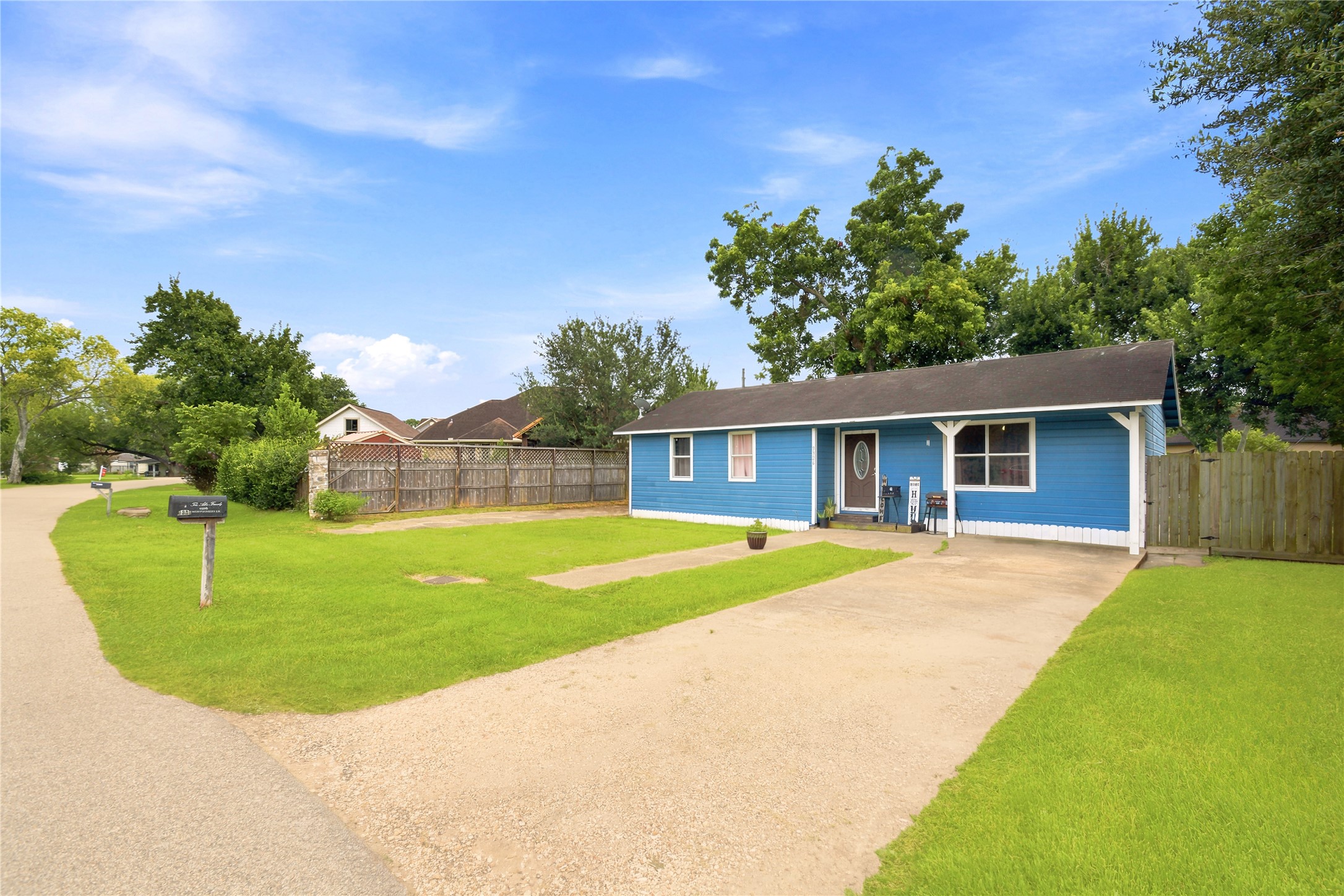 Listing photo 4