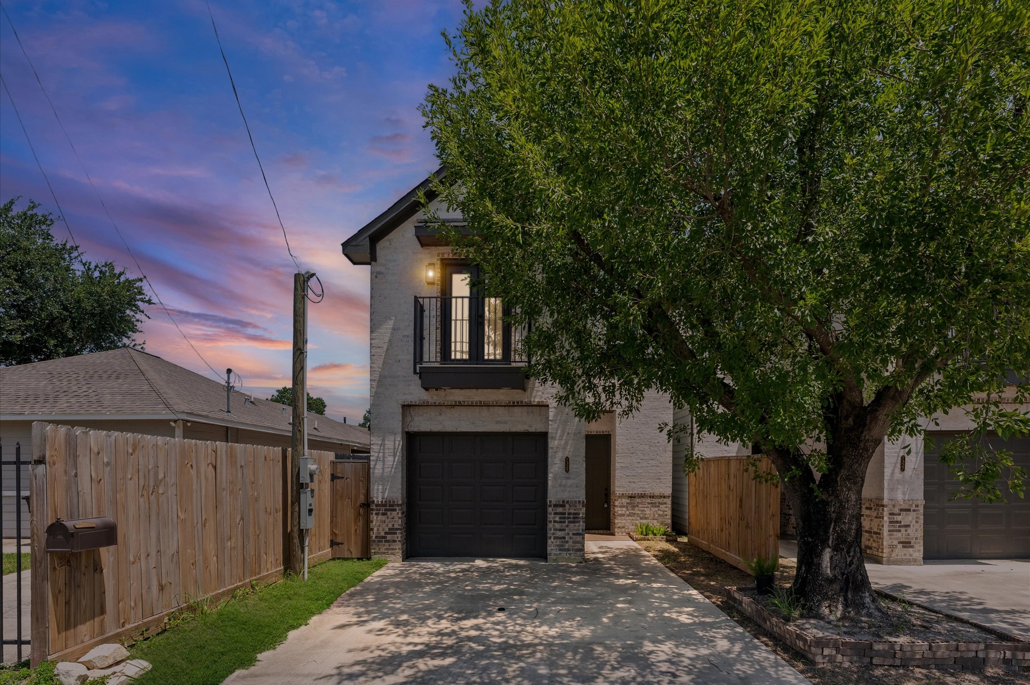 Listing photo 1