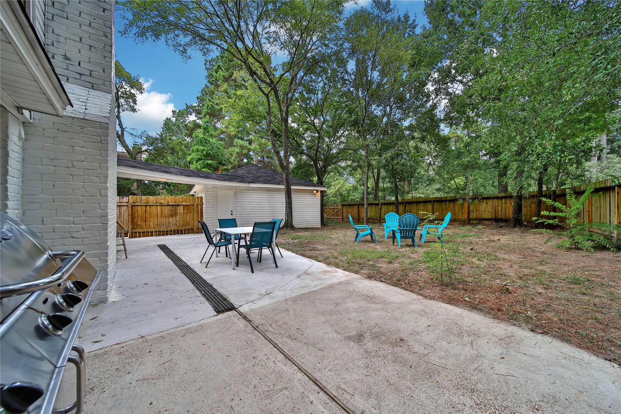 Listing photo 5