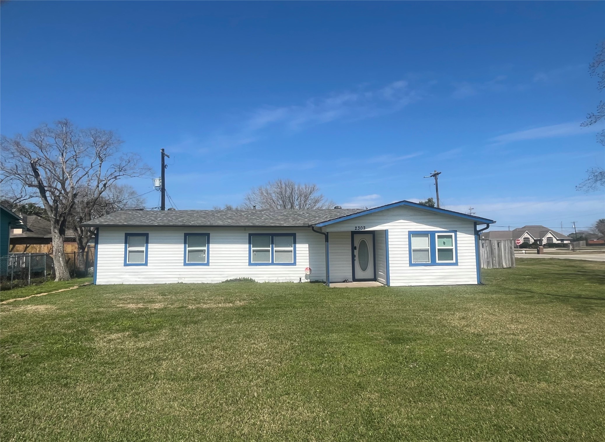 Listing photo 1