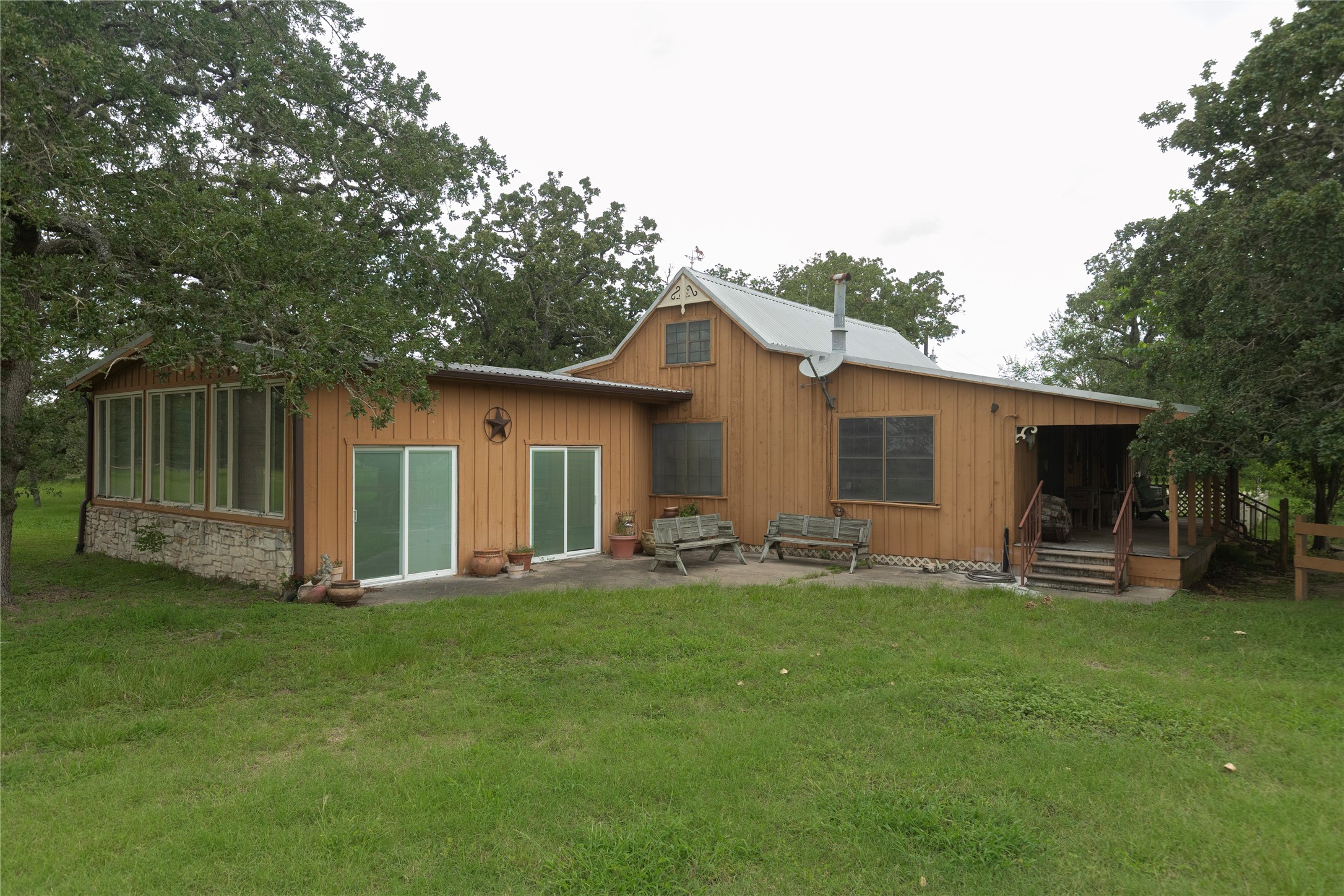 Listing photo 4
