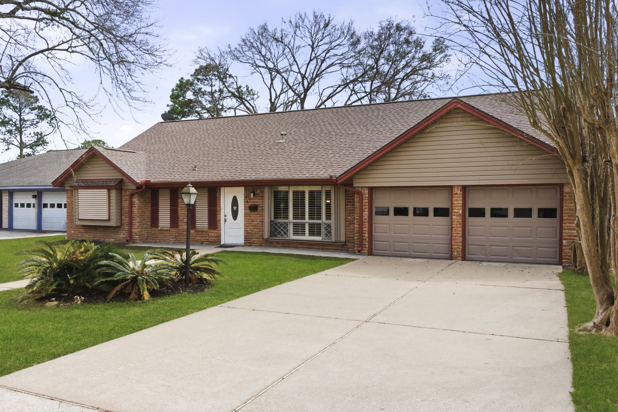 Listing photo 1
