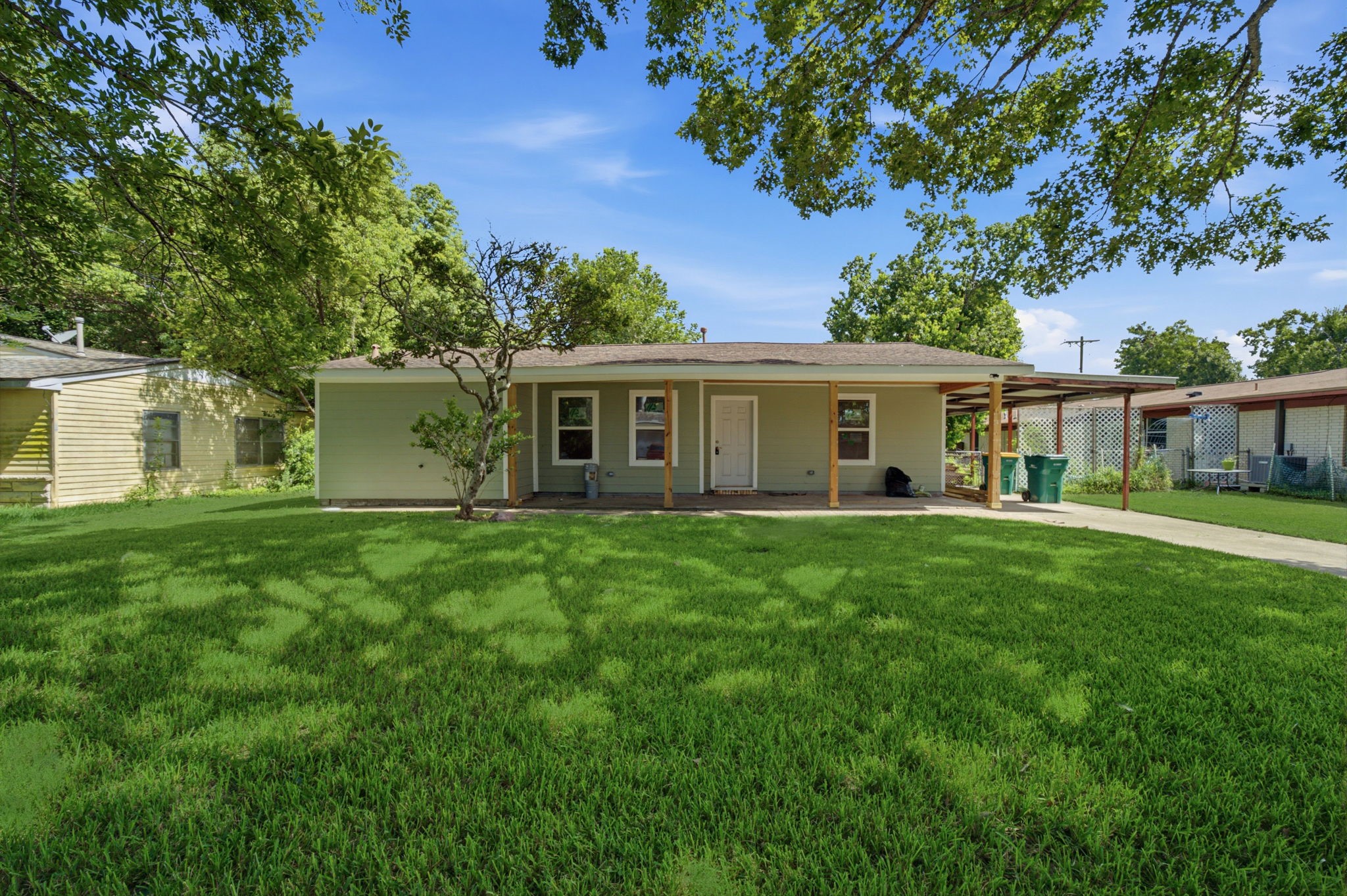 Listing photo 1