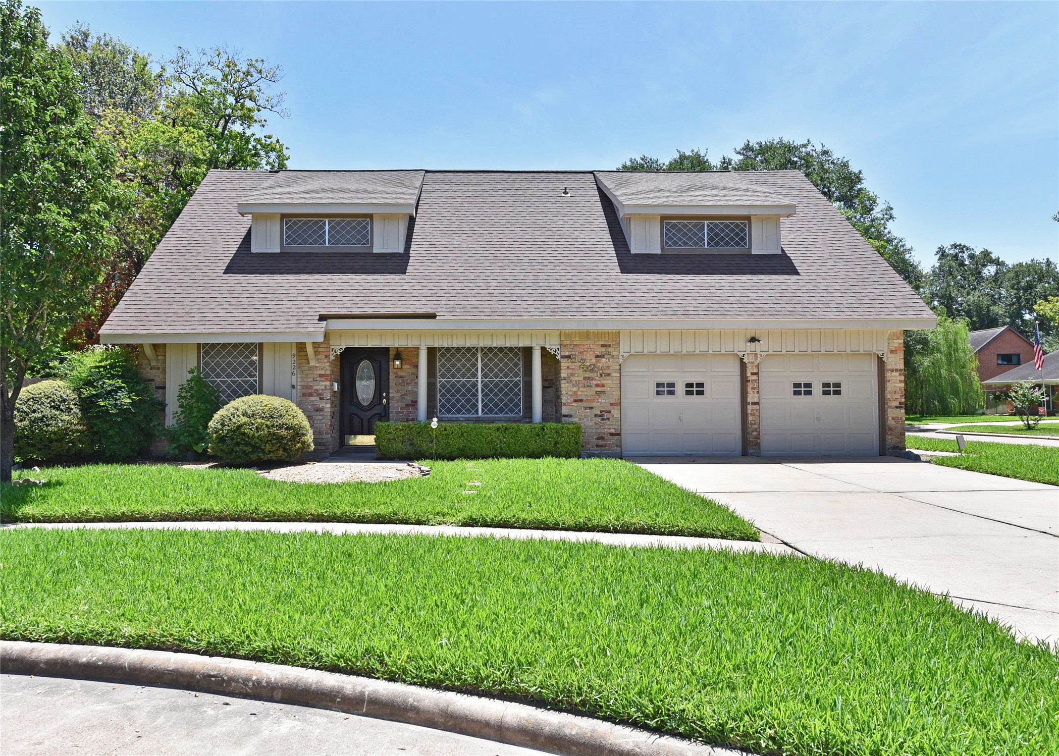 Listing photo 1