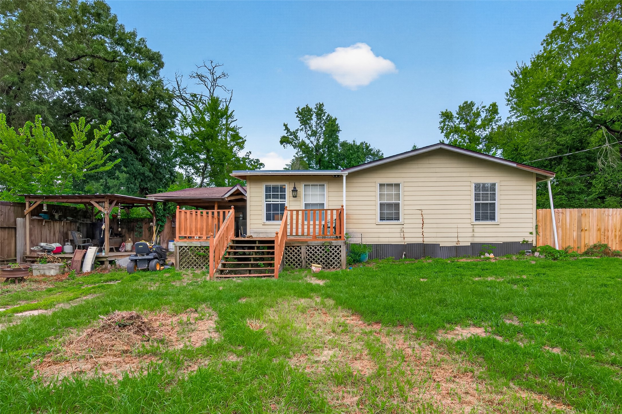 Listing photo 1
