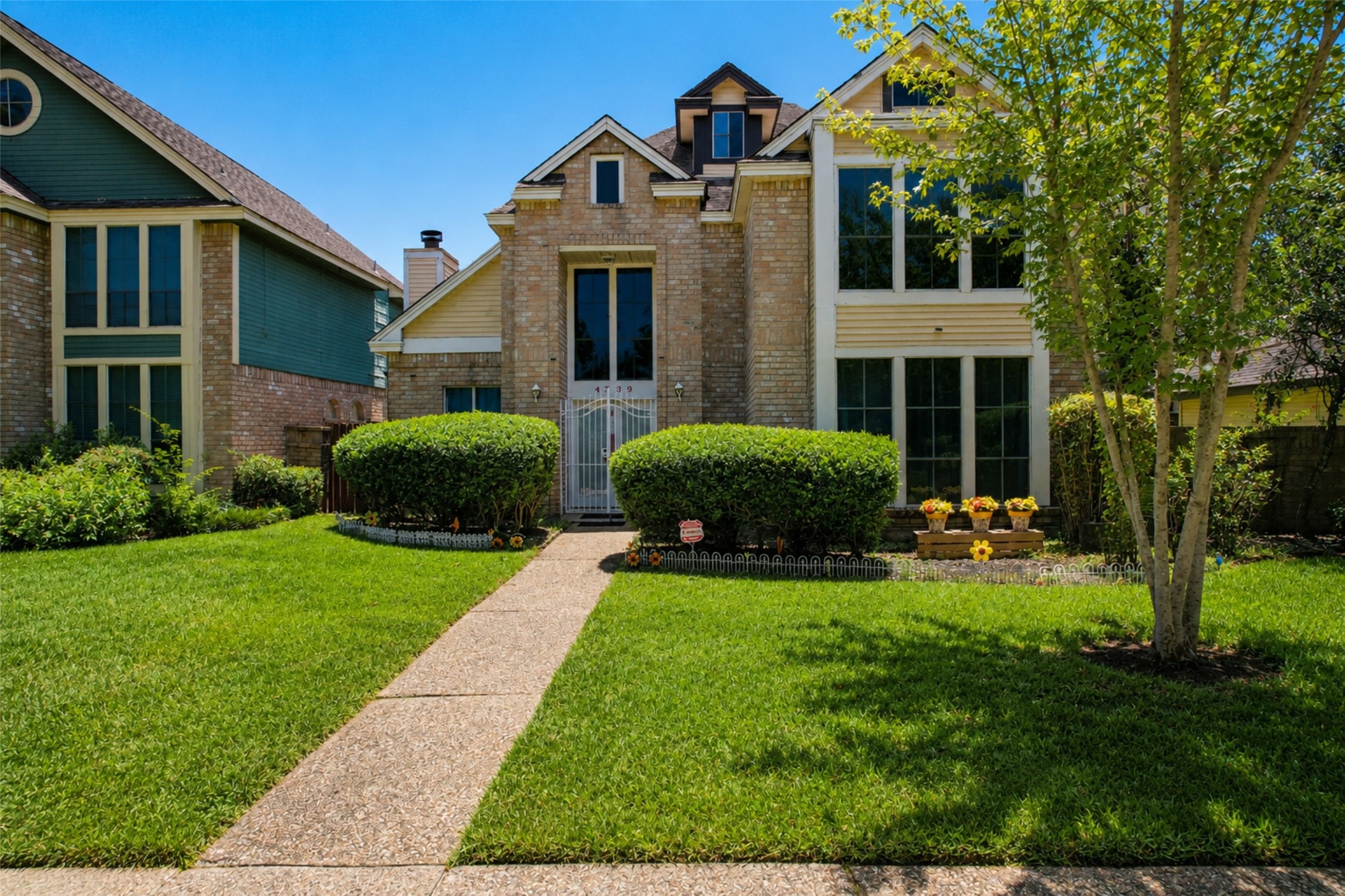 Listing photo 1