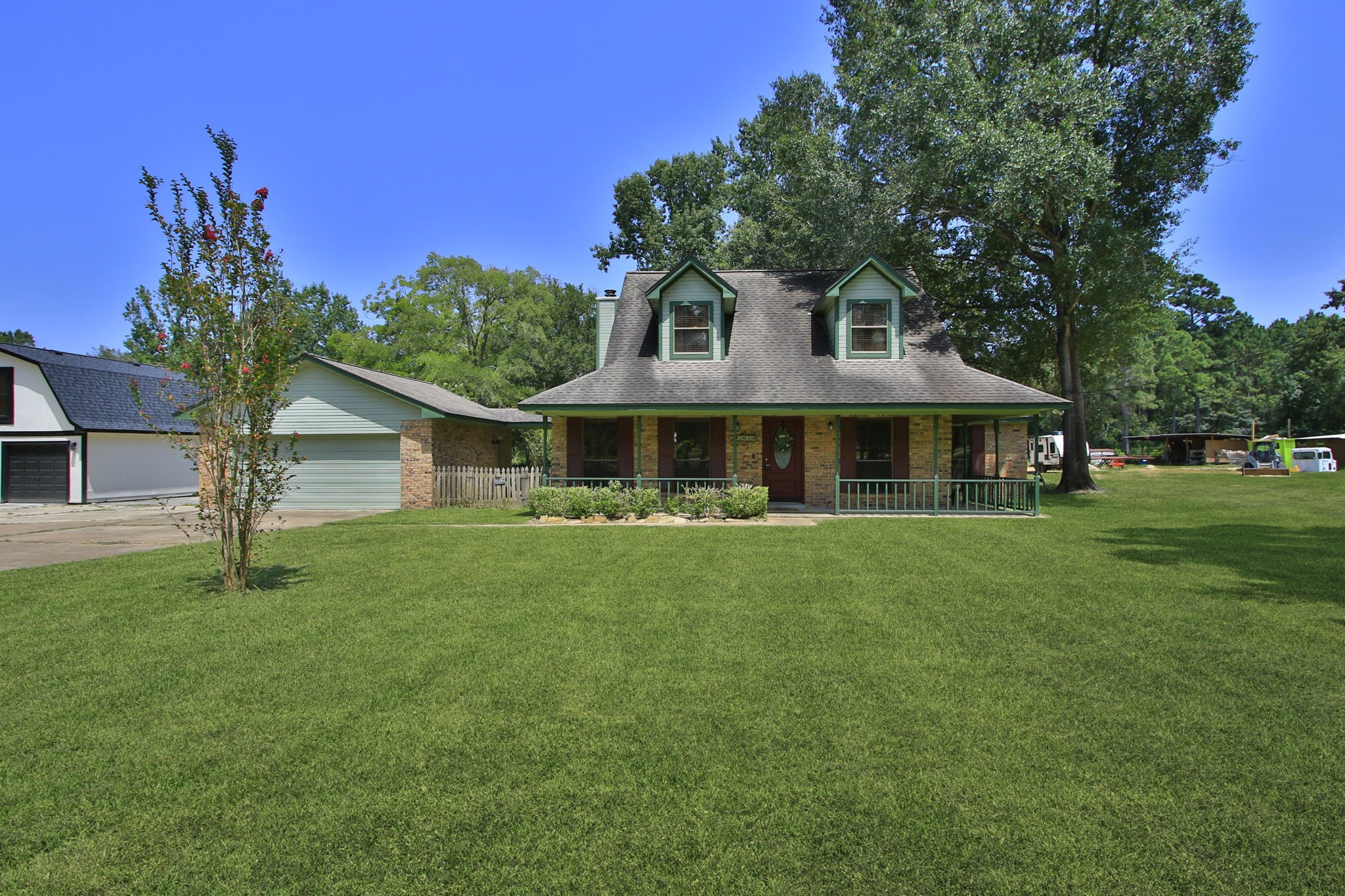 Listing photo 1