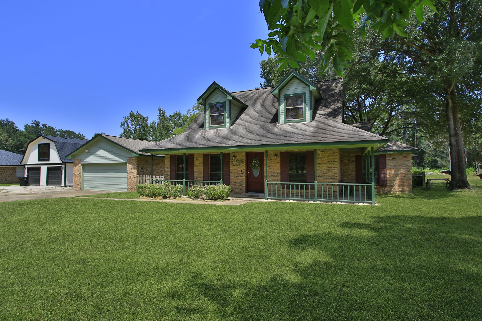 Listing photo 1