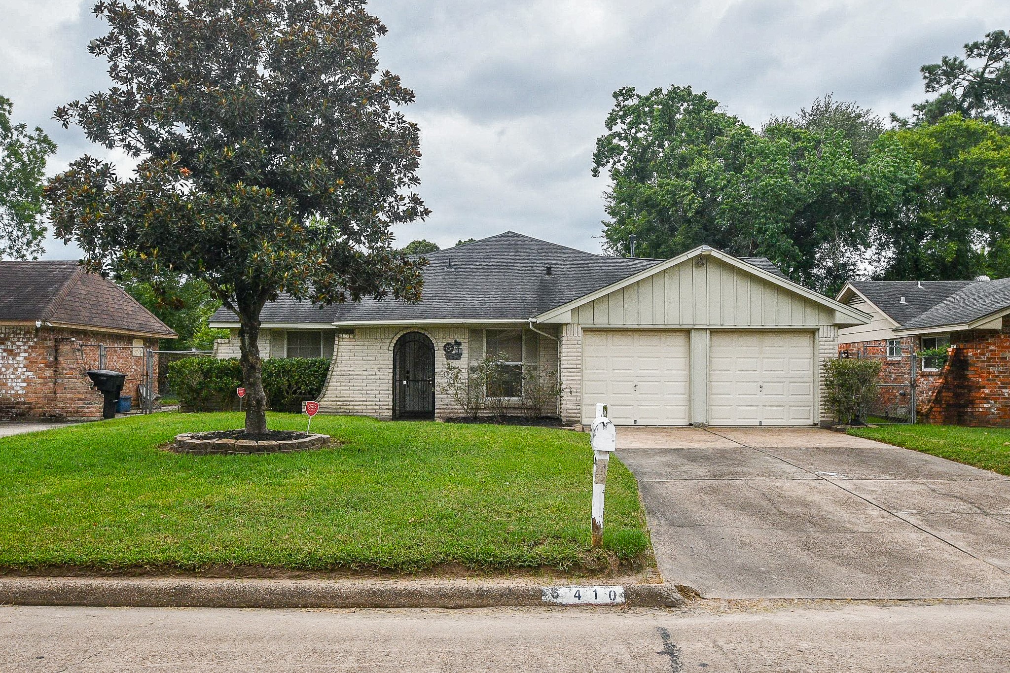 Listing photo 1