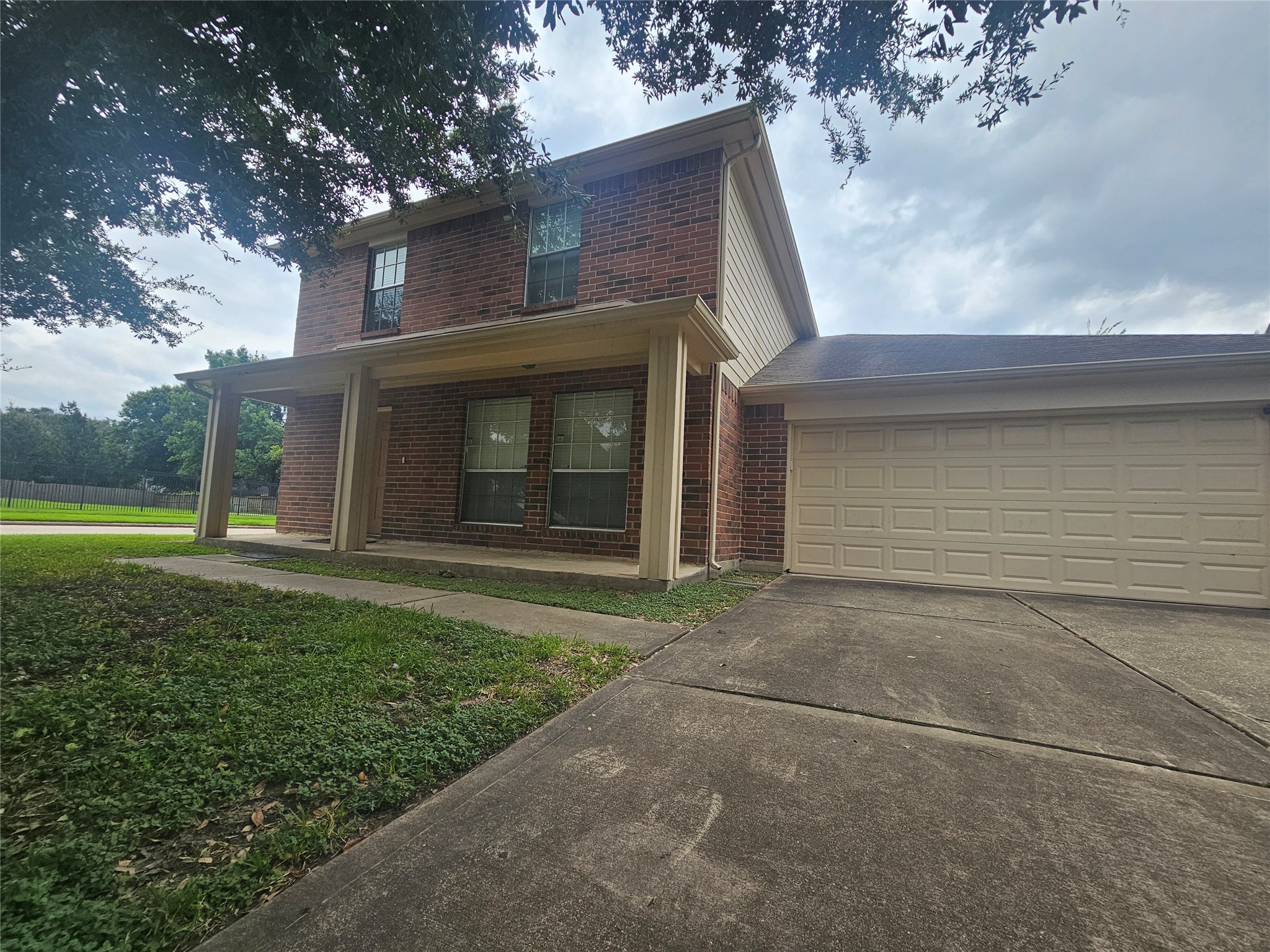 Listing photo 4