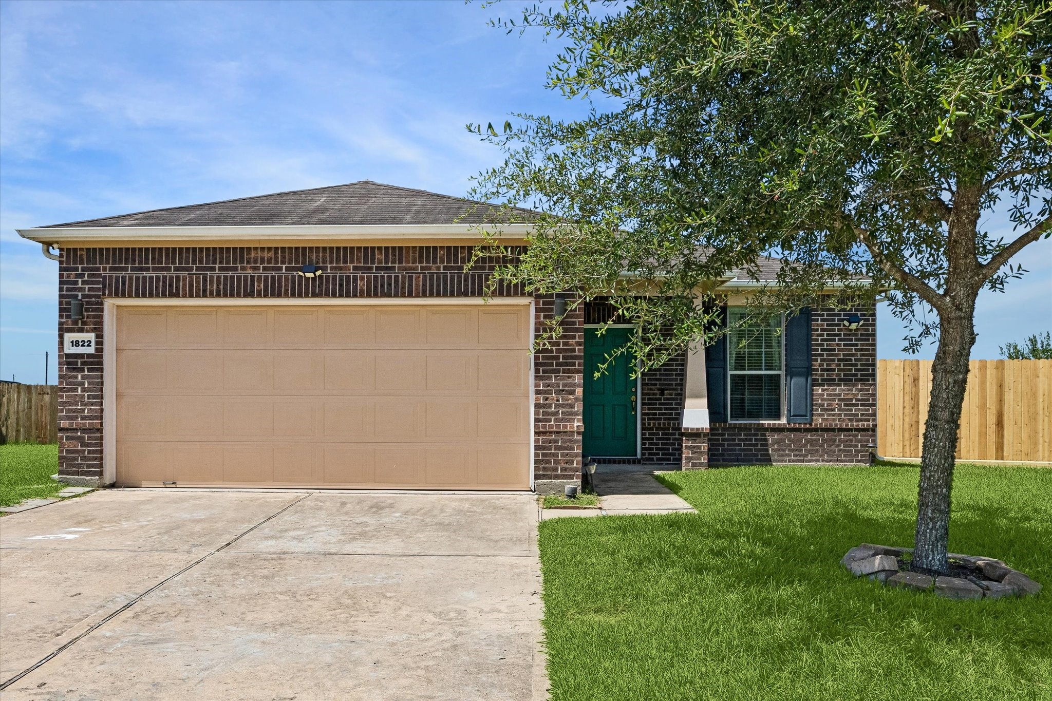 Listing photo 1