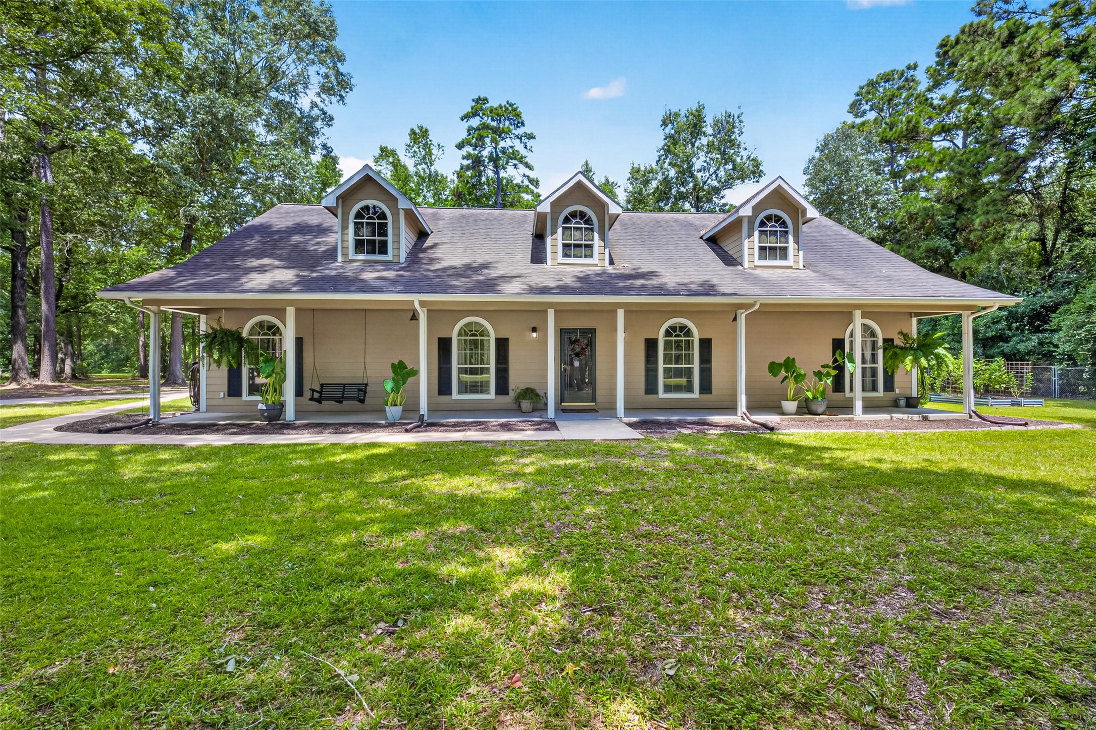 Listing photo 1