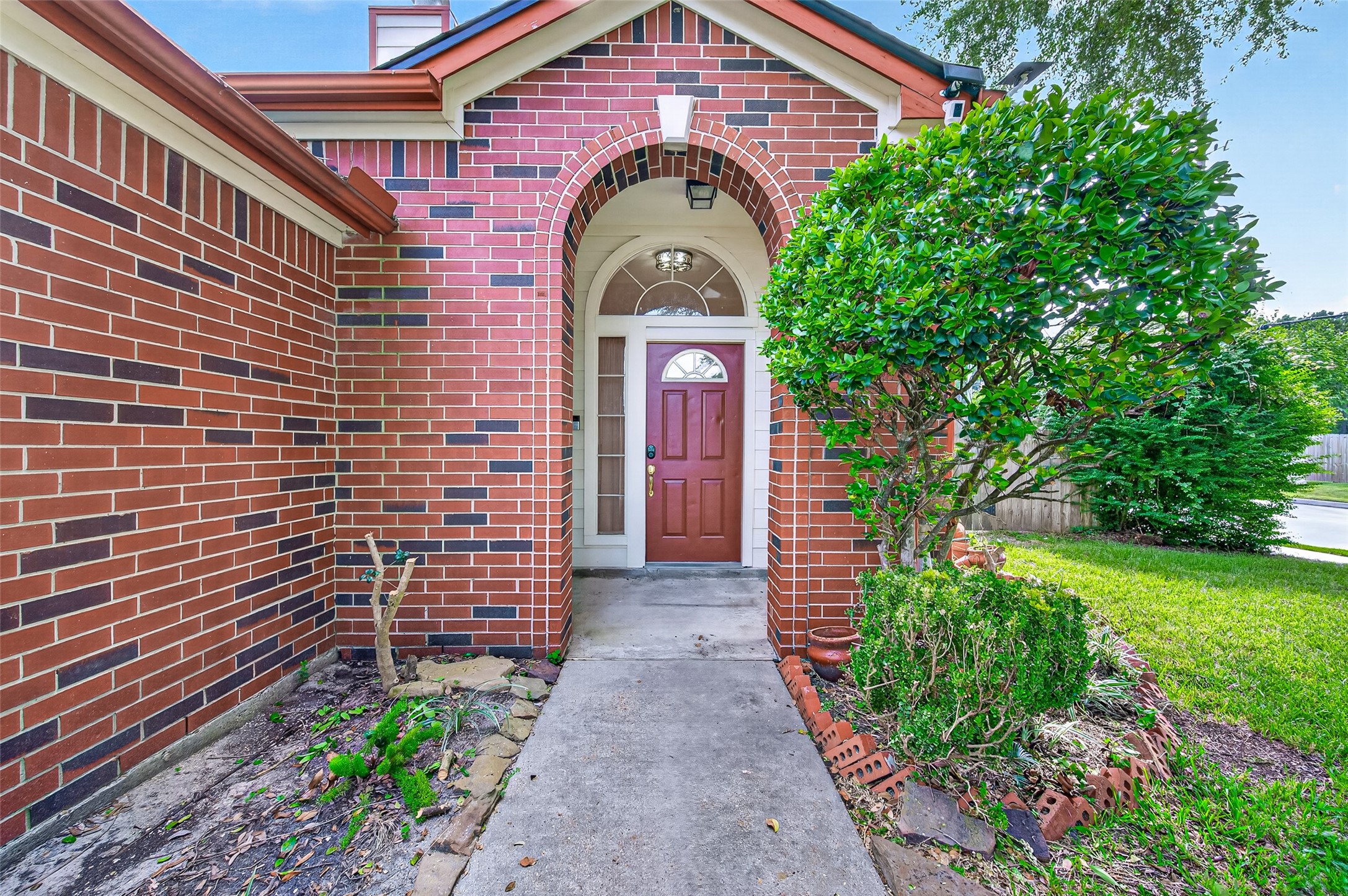 Listing photo 3