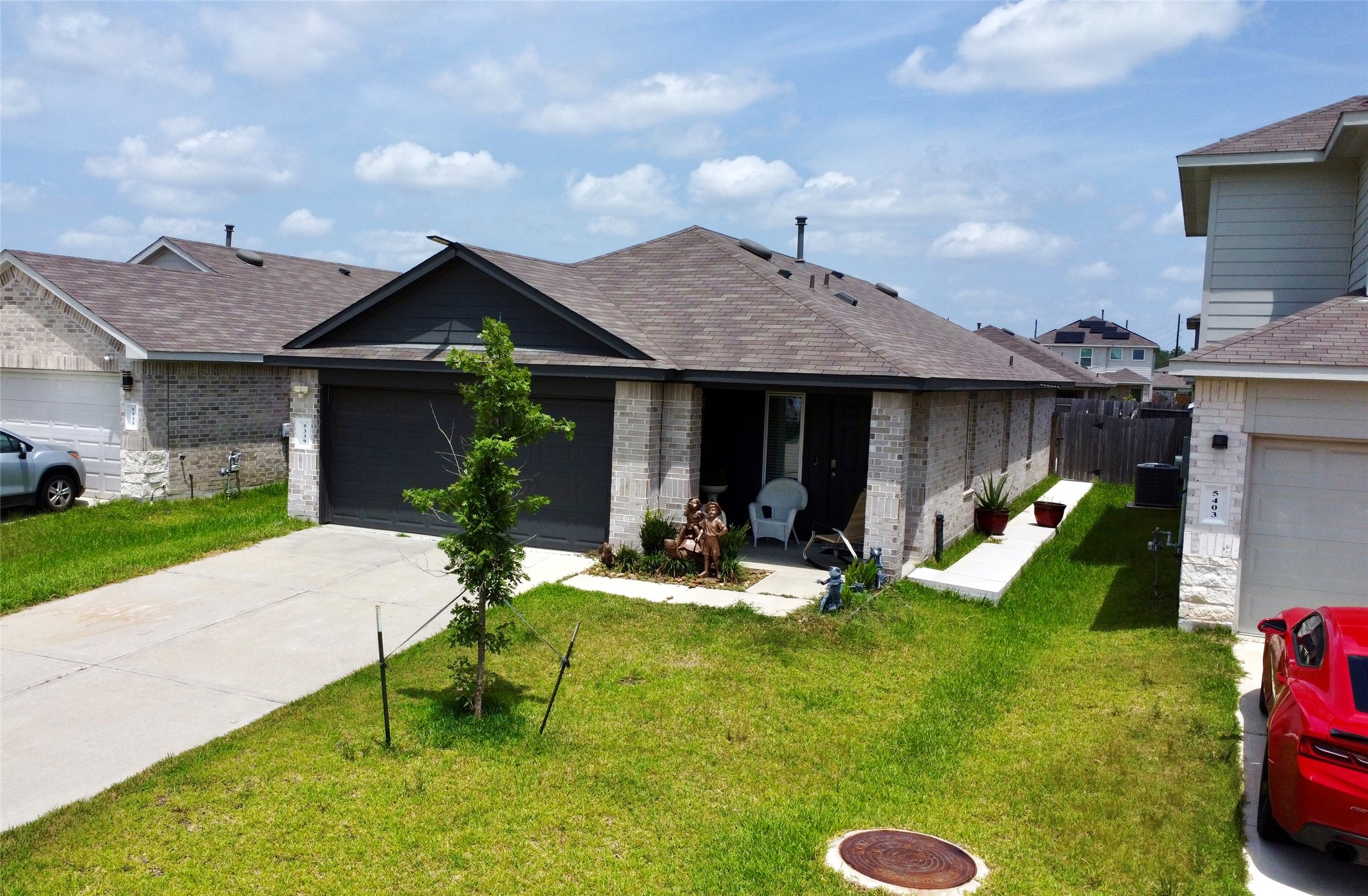 Listing photo 3