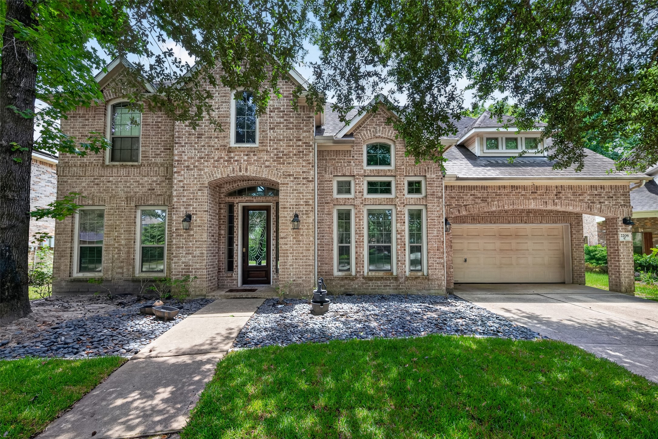 Listing photo 1