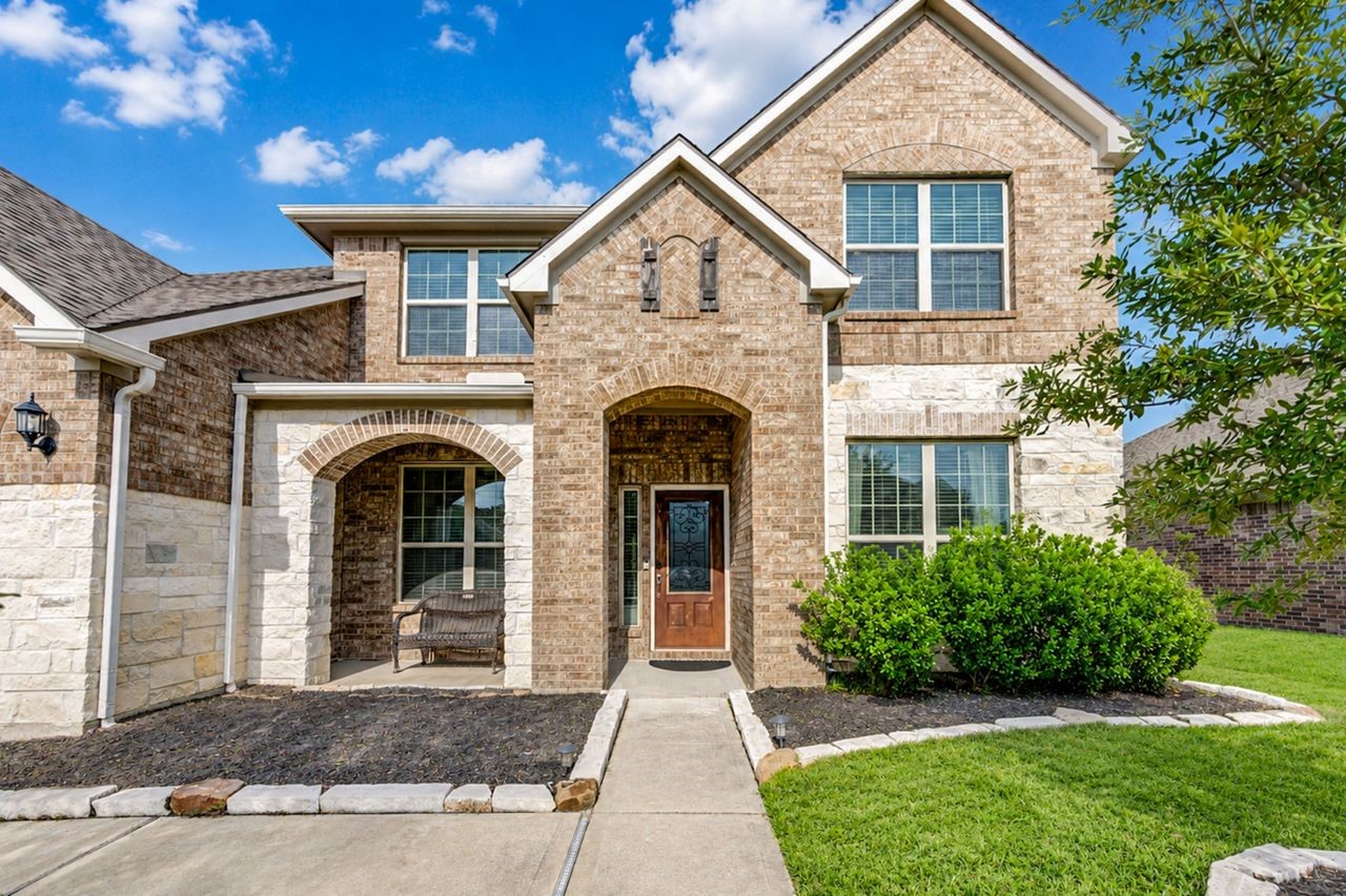 Listing photo 1