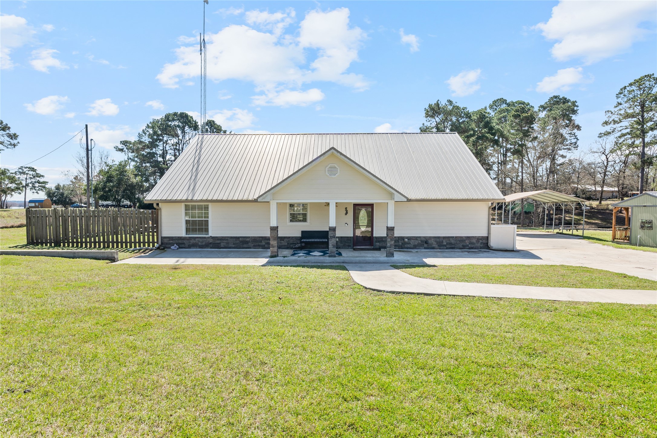 Listing photo 1