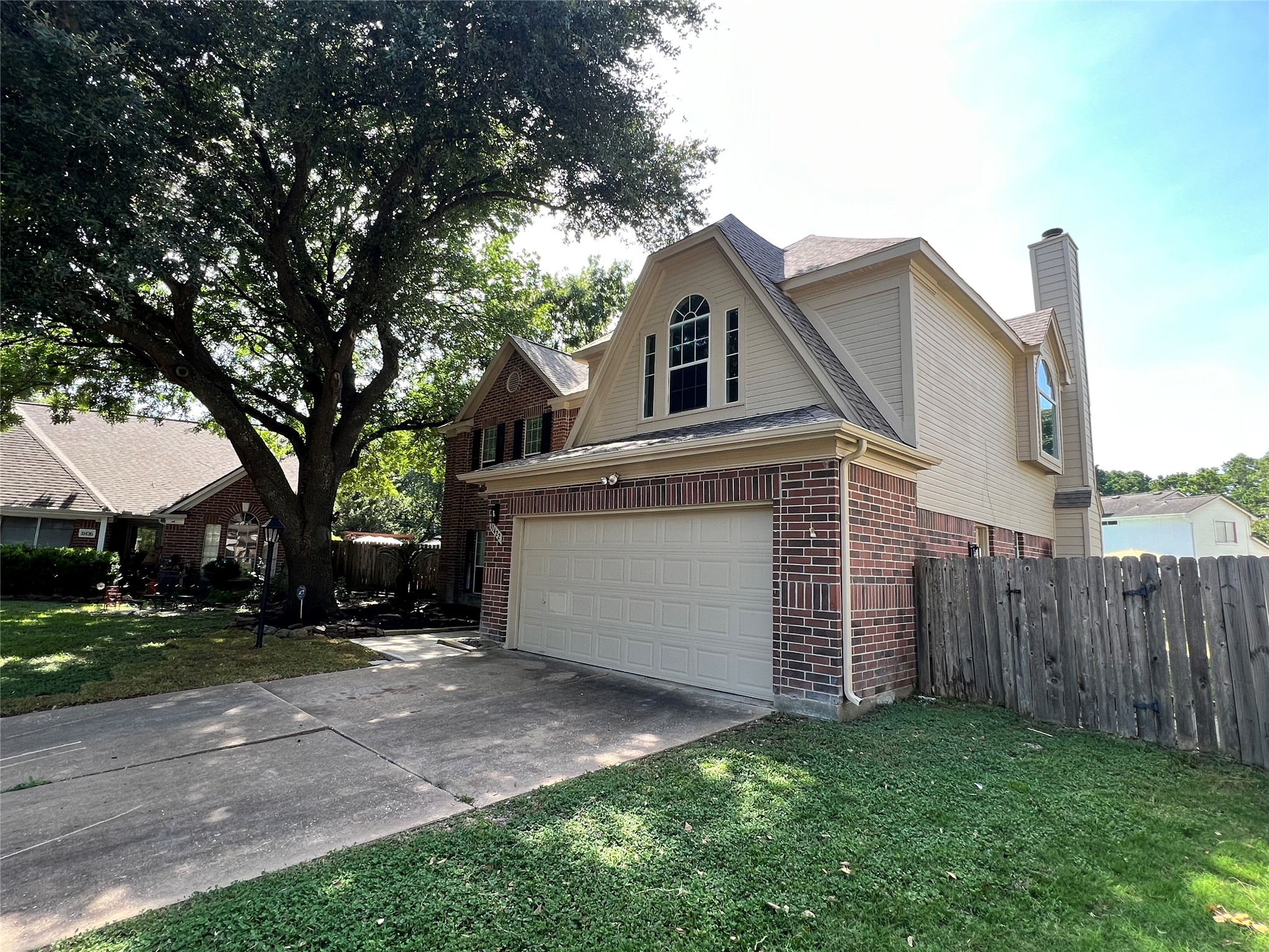 Listing photo 3