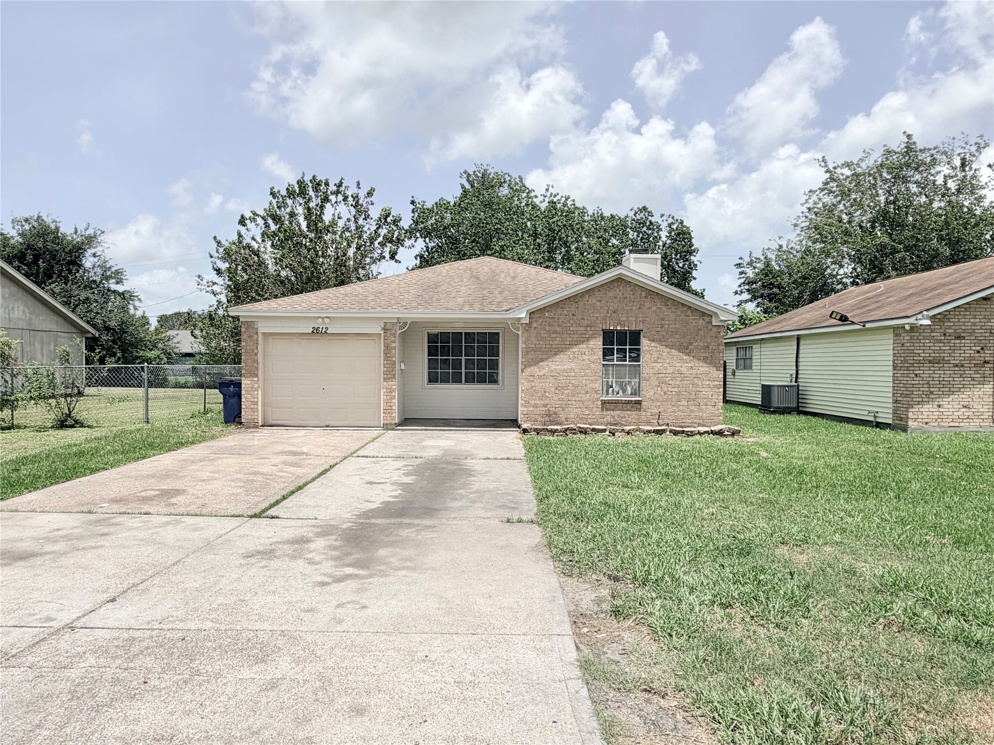 Listing photo 1