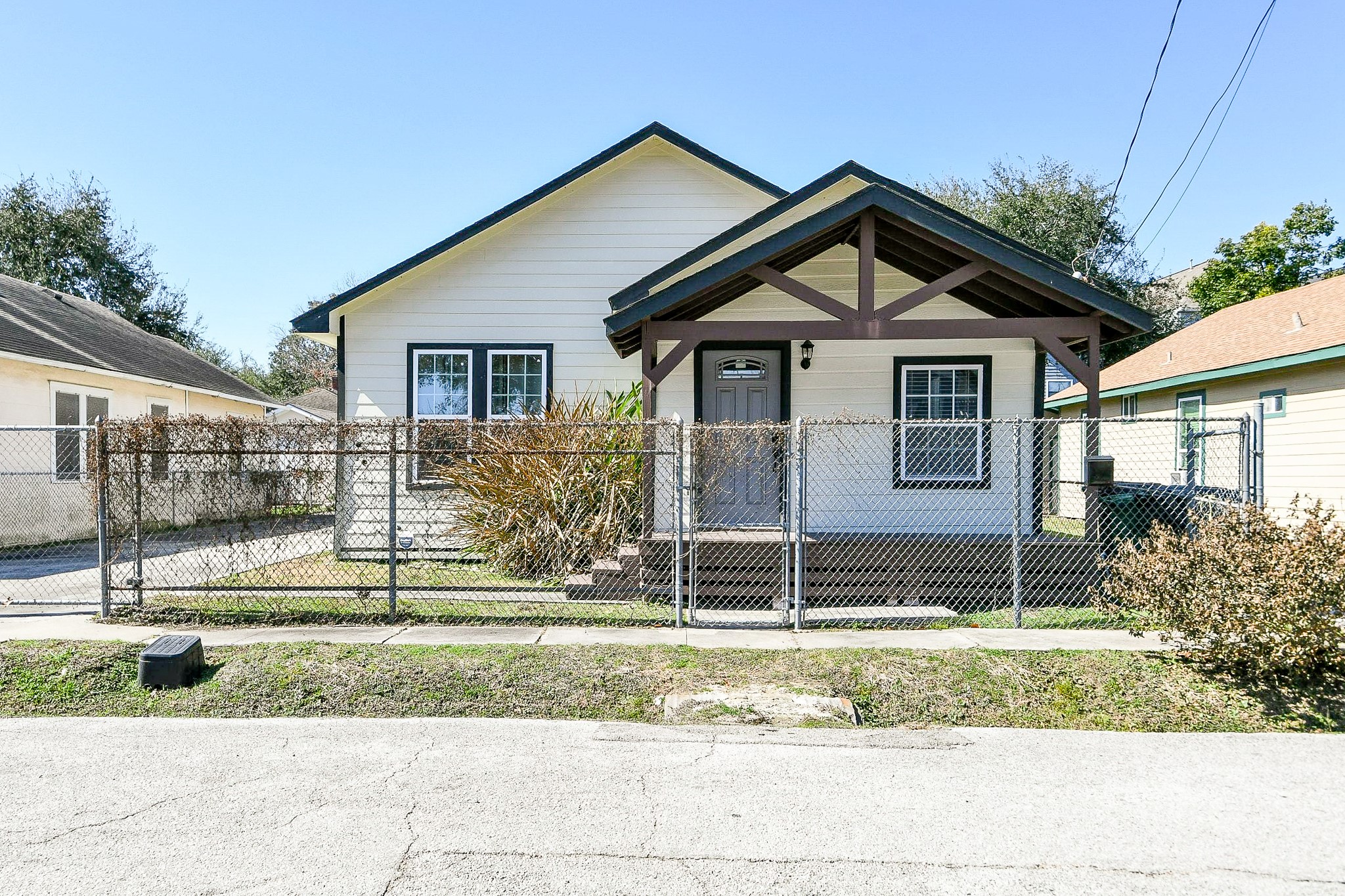 Listing photo 1
