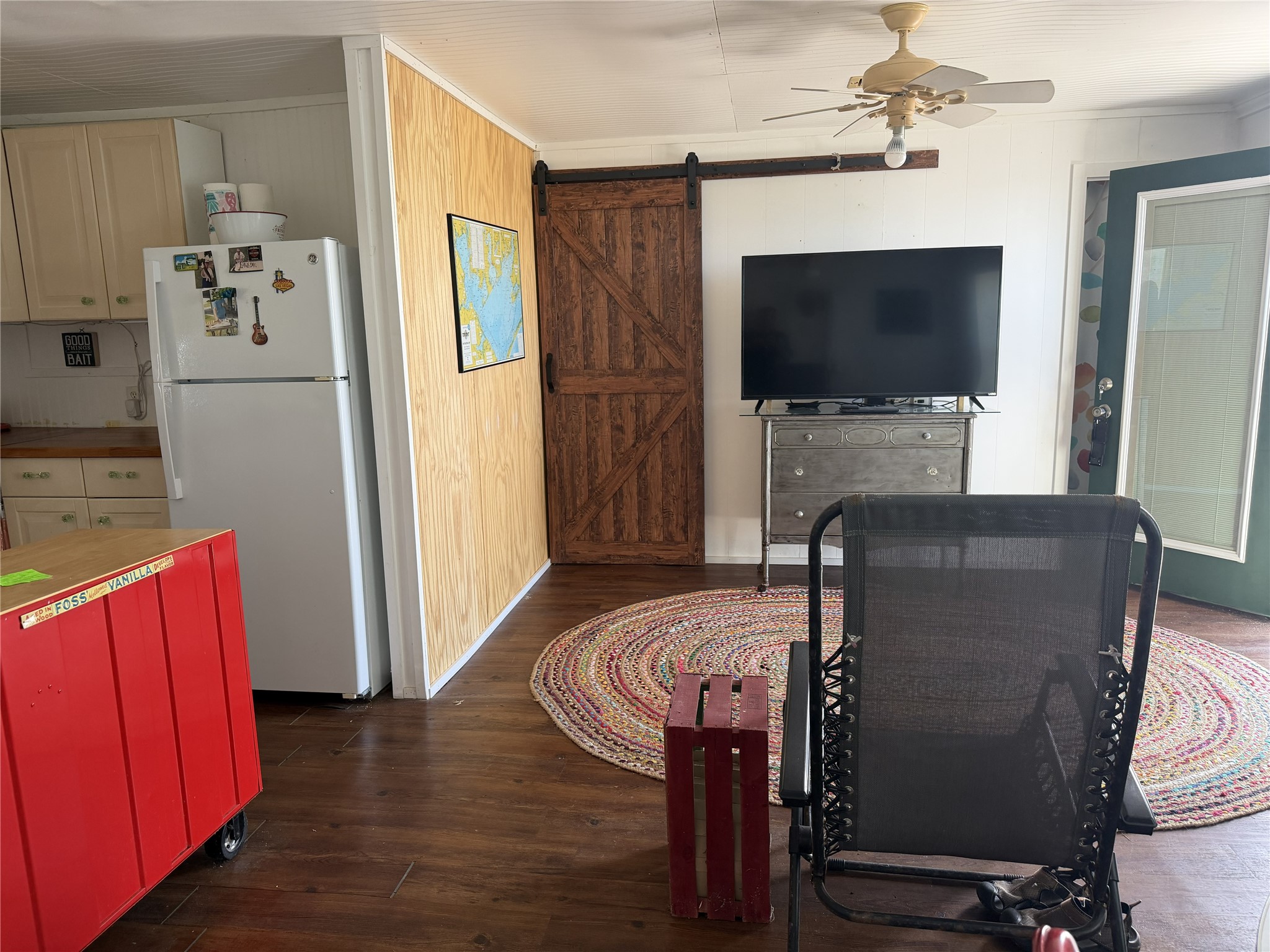 Listing photo 5