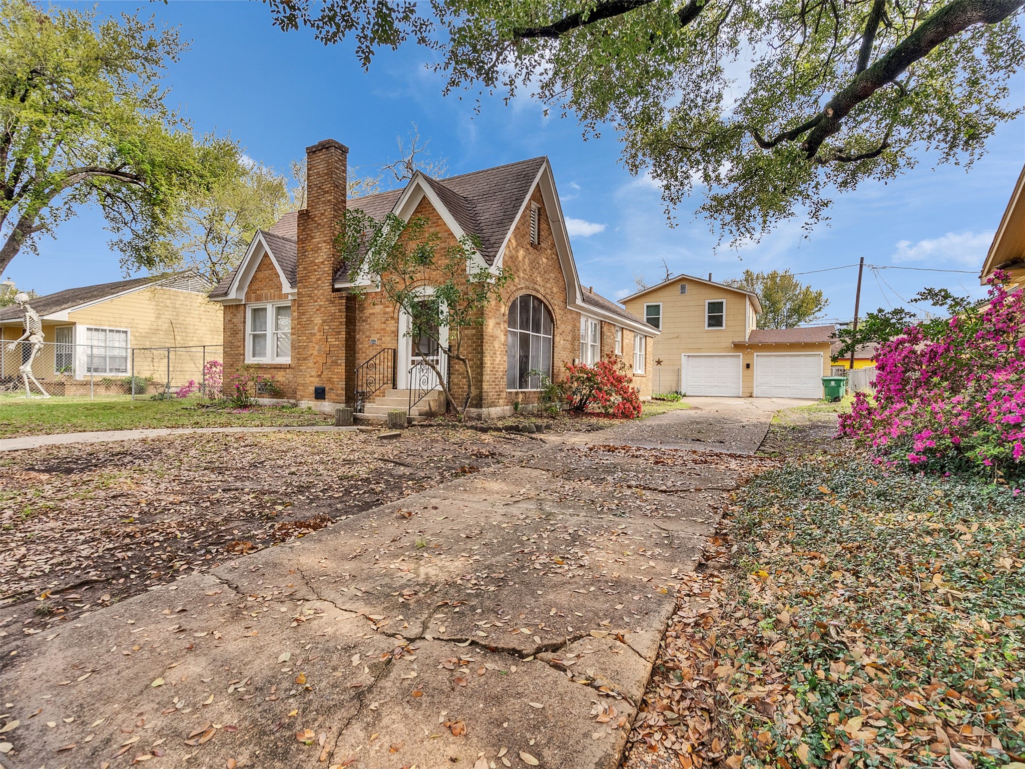 Listing photo 1