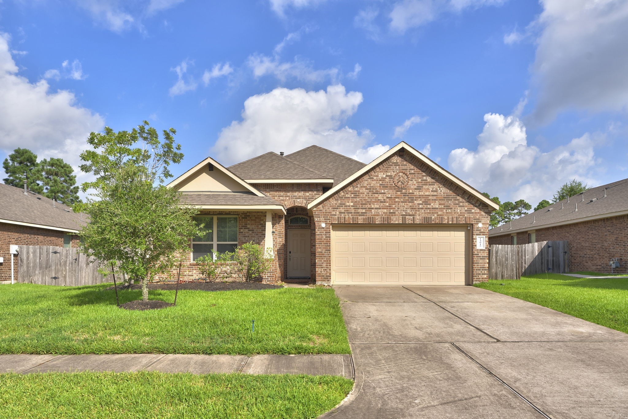 Listing photo 1