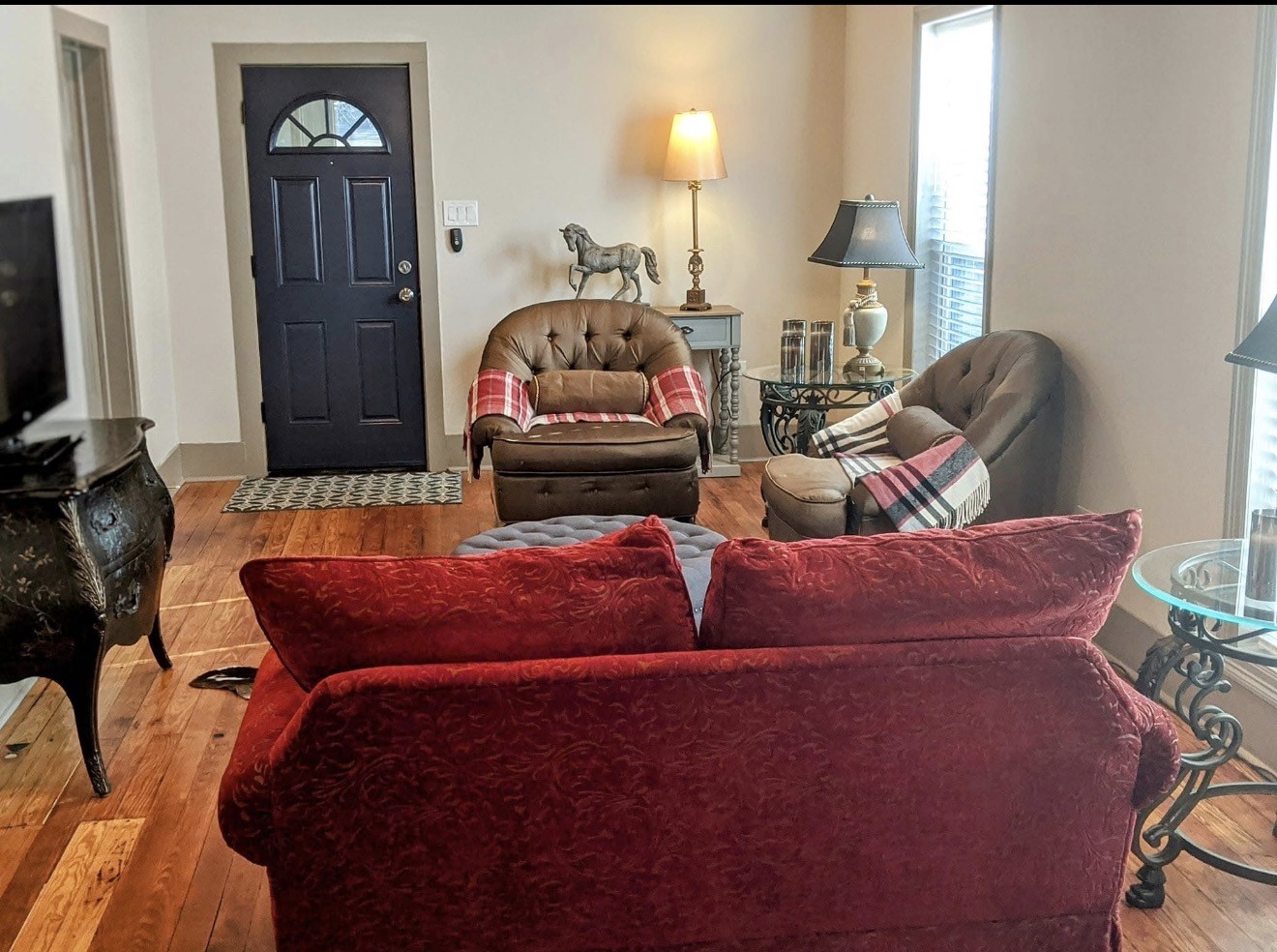 Listing photo 1