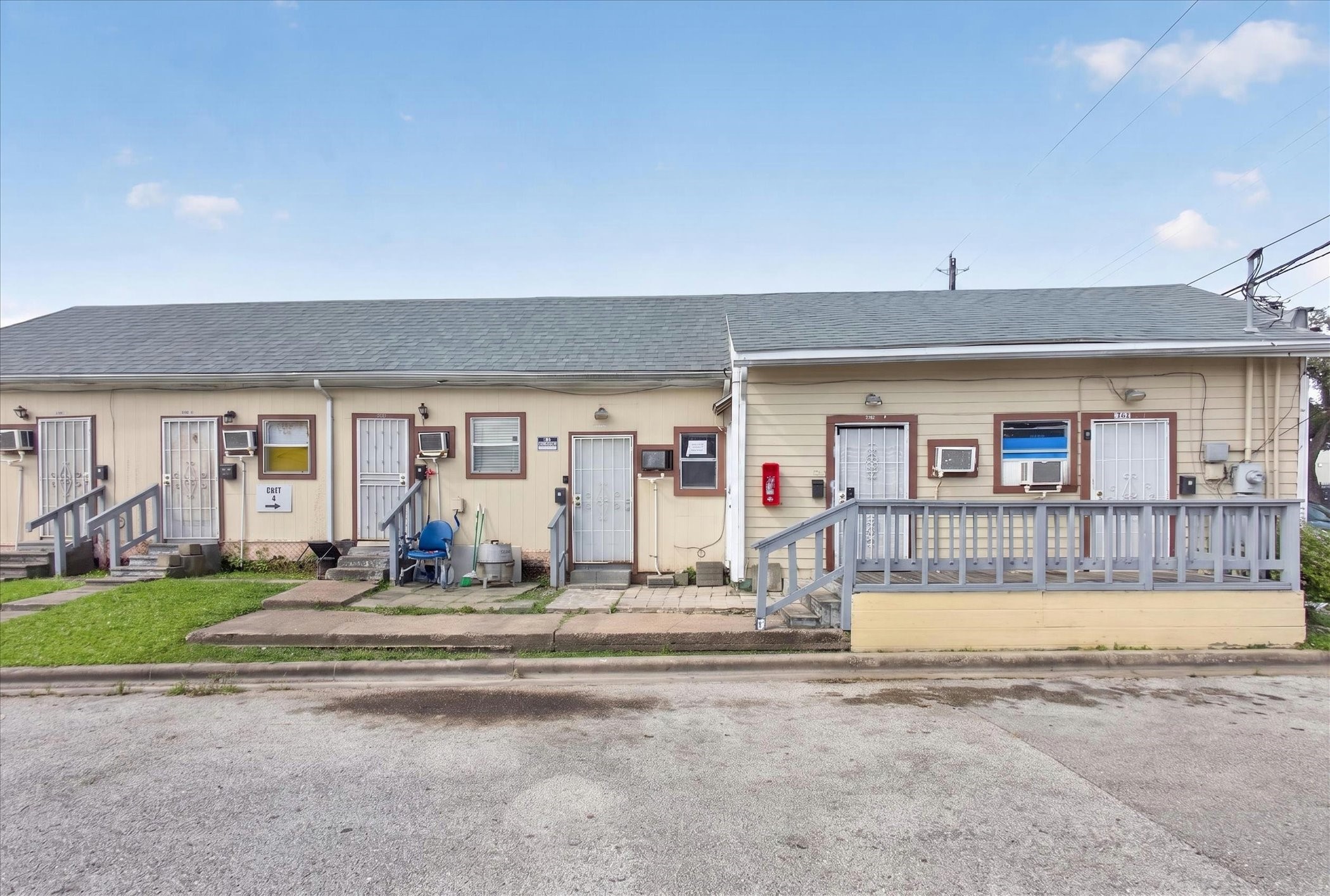 Listing photo 1