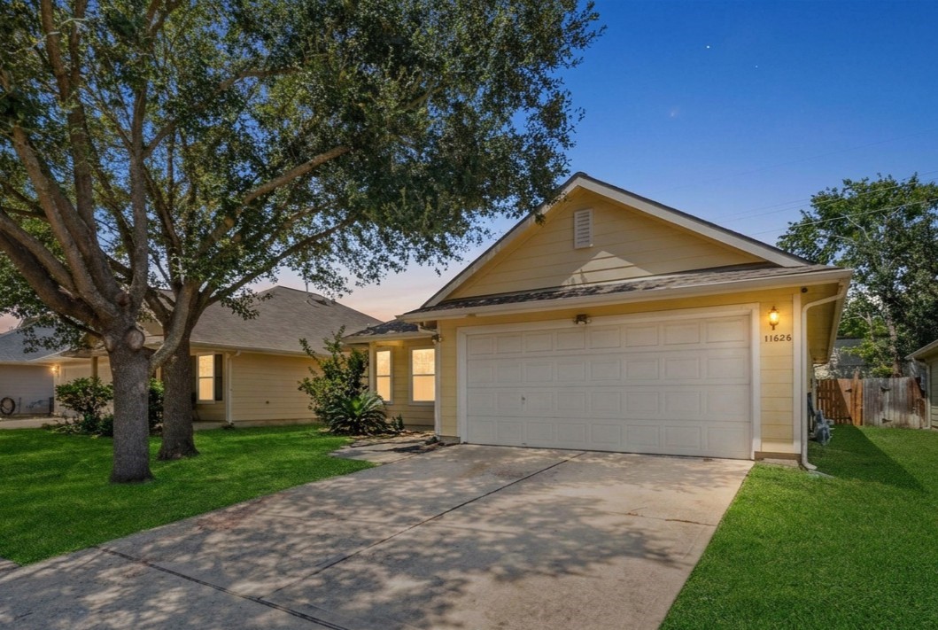 Listing photo 1