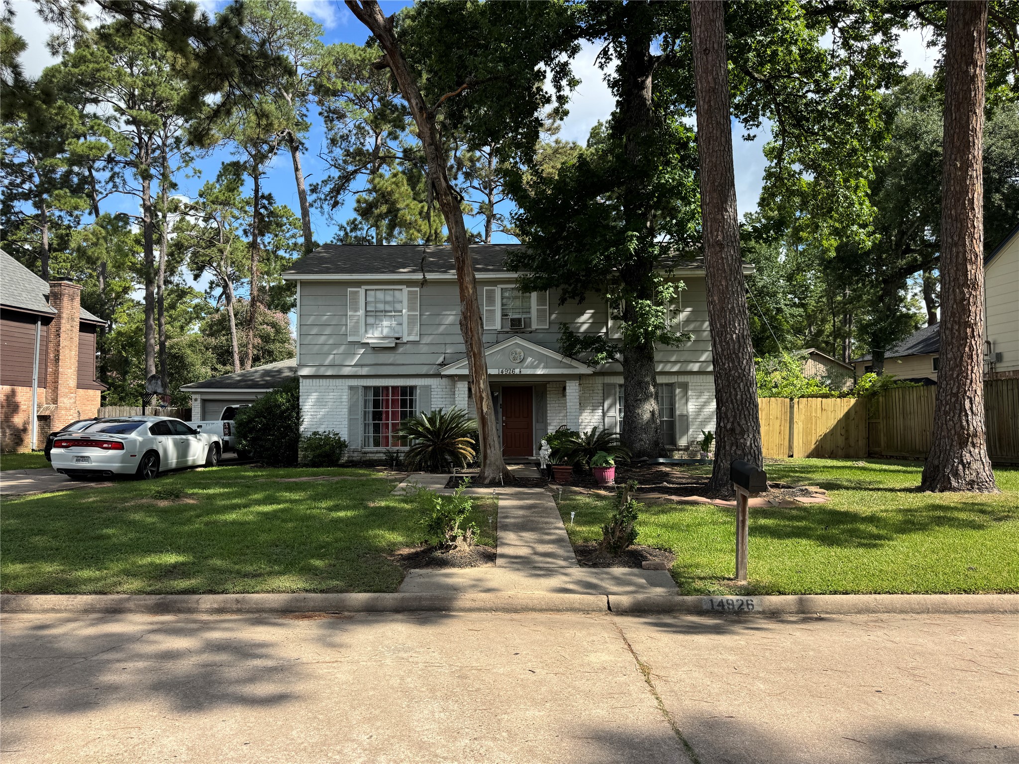 Listing photo 1