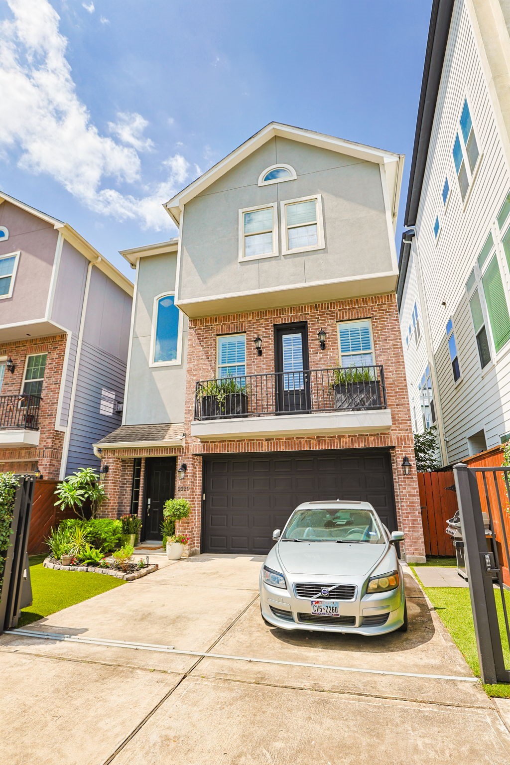 Listing photo 3