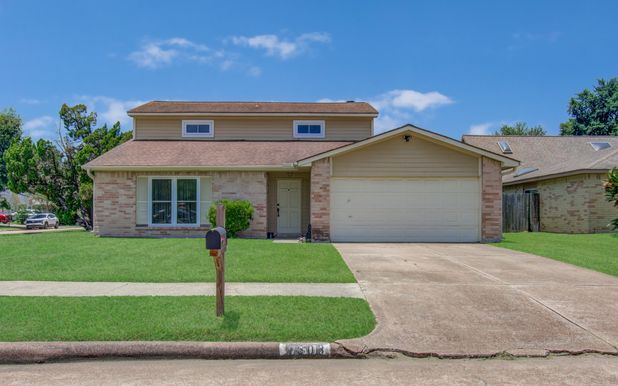 Listing photo 1