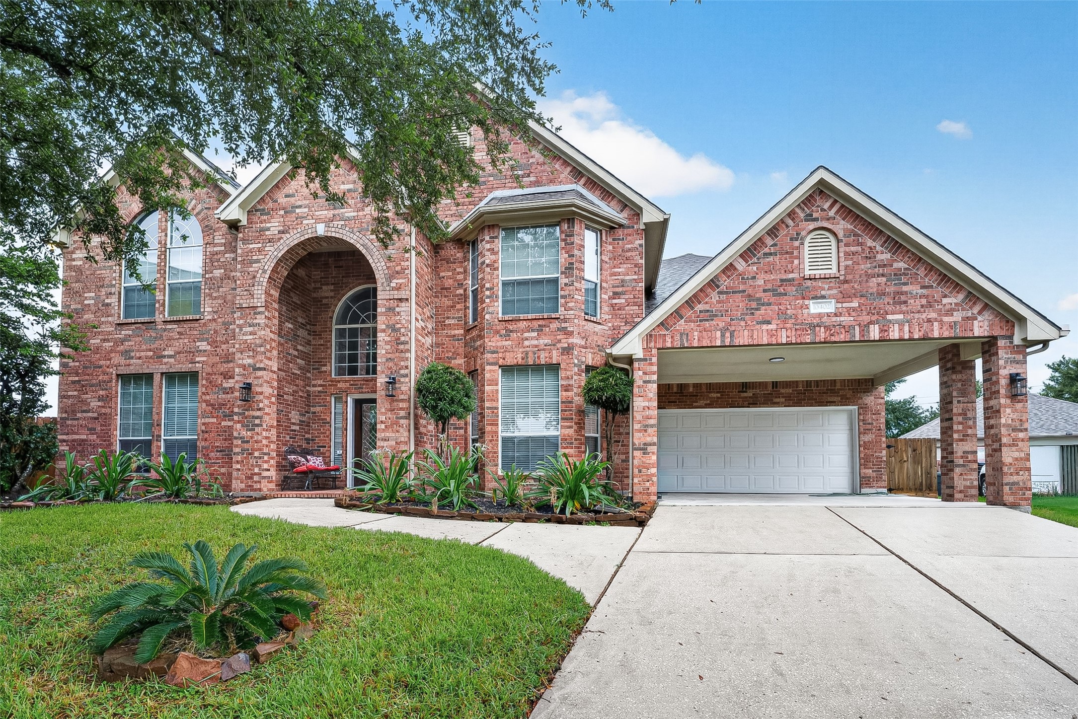 Listing photo 1