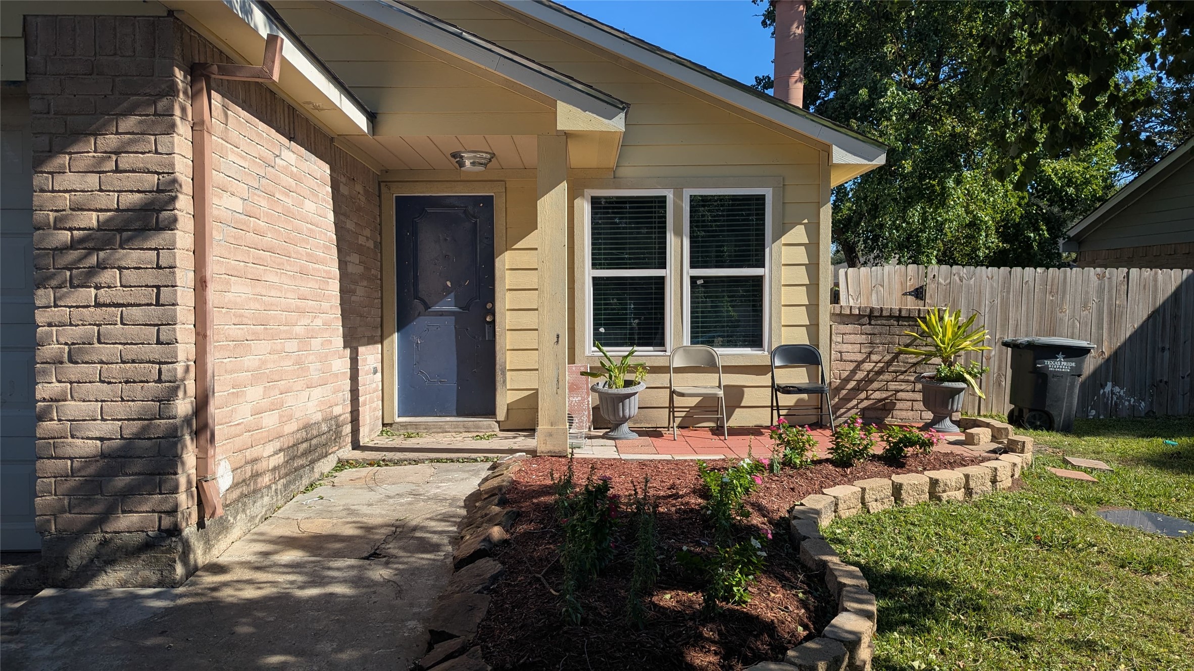 Listing photo 1