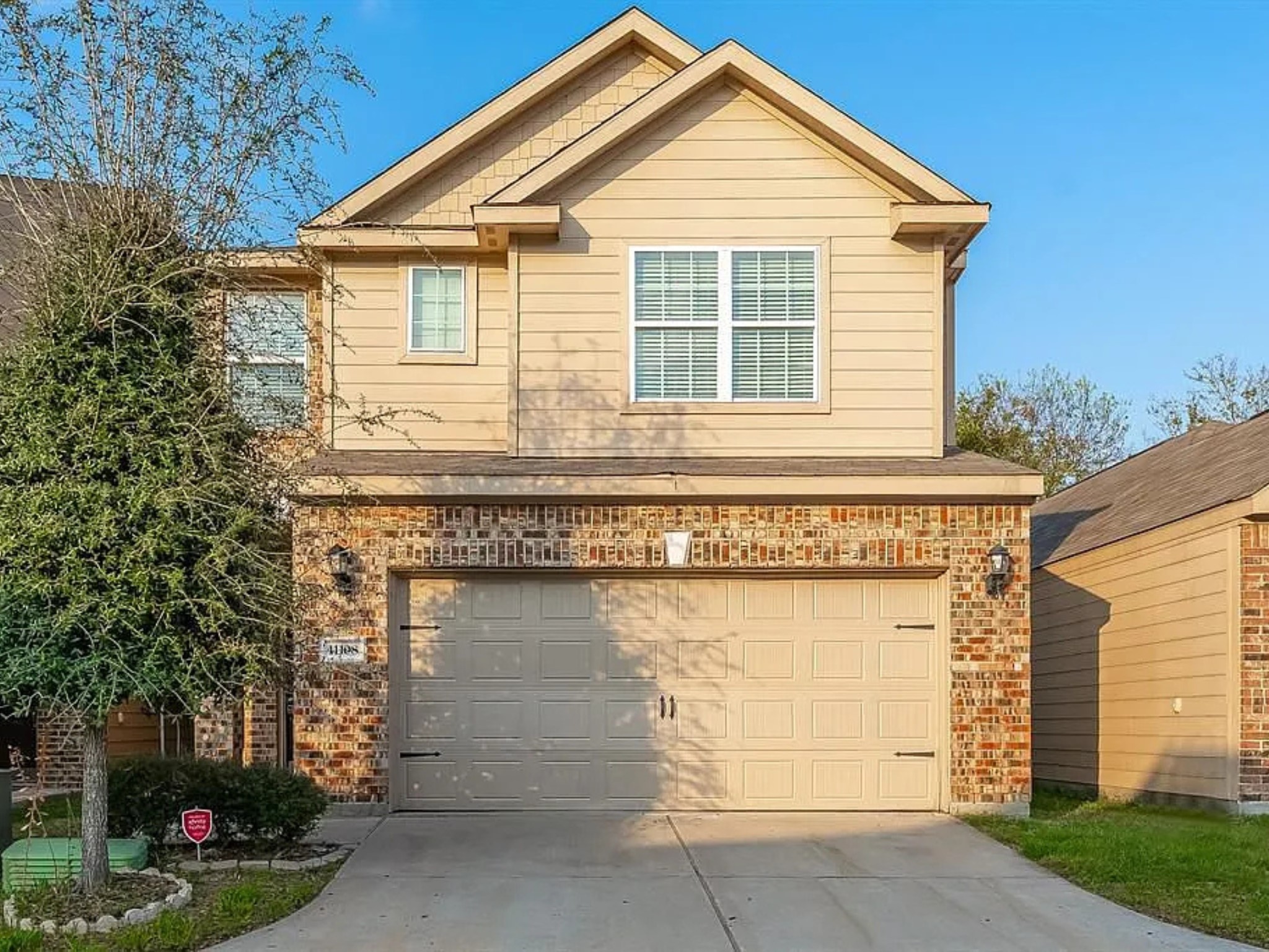 Listing photo 1