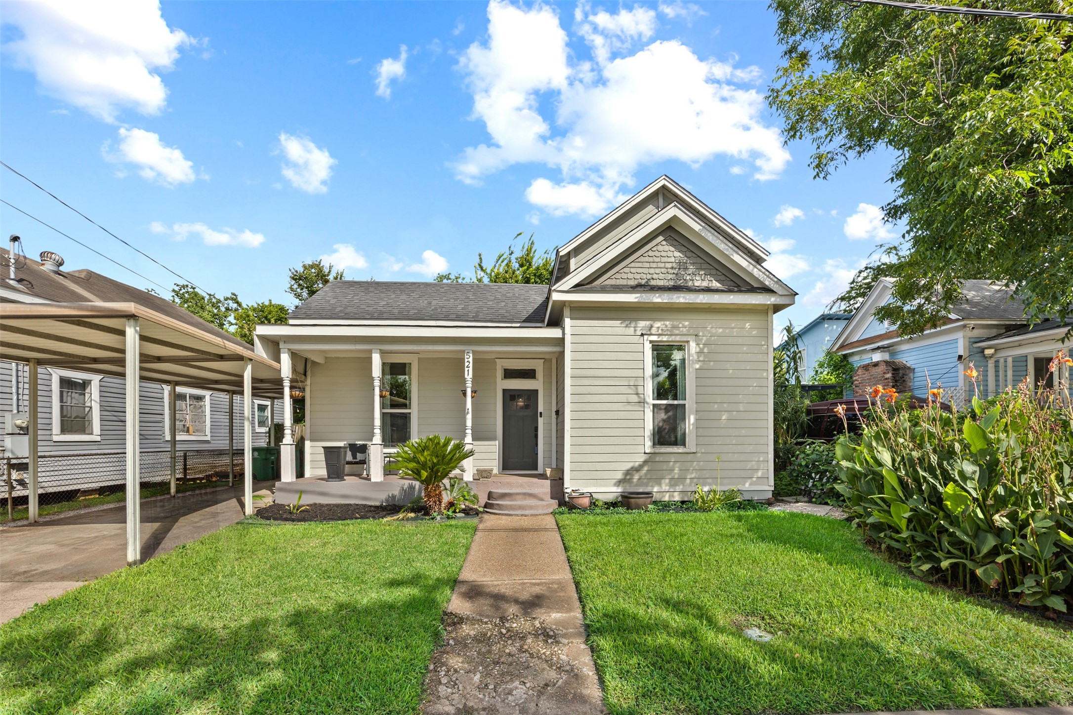 Listing photo 2