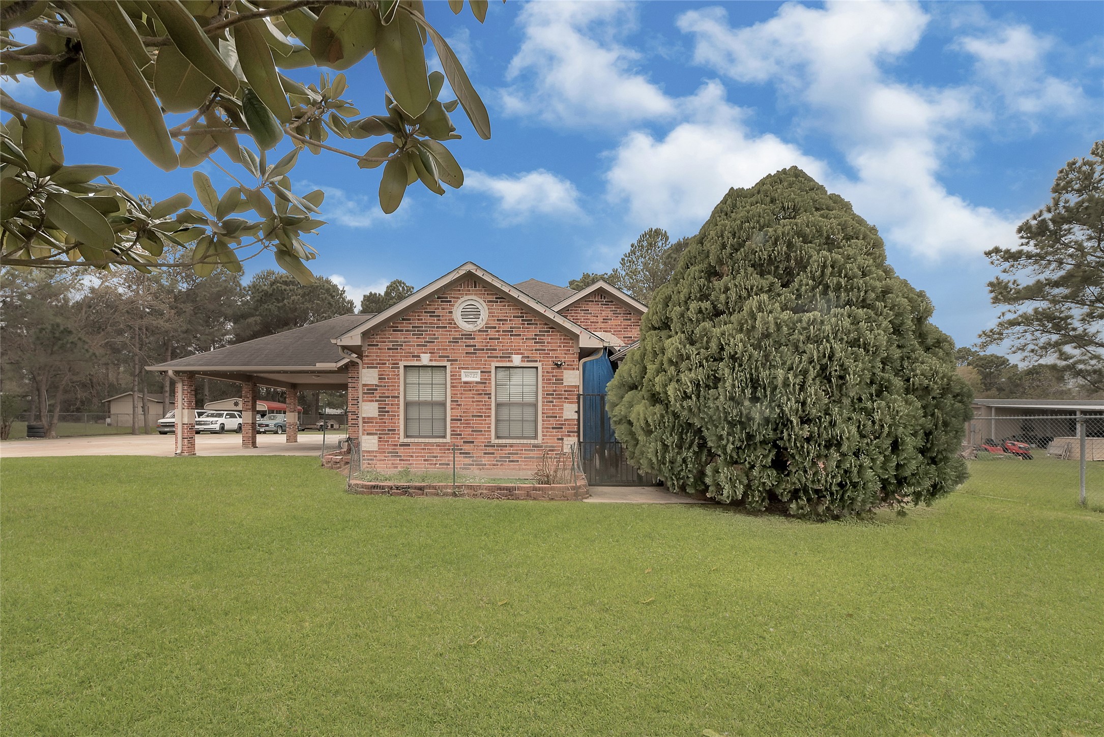 Listing photo 1
